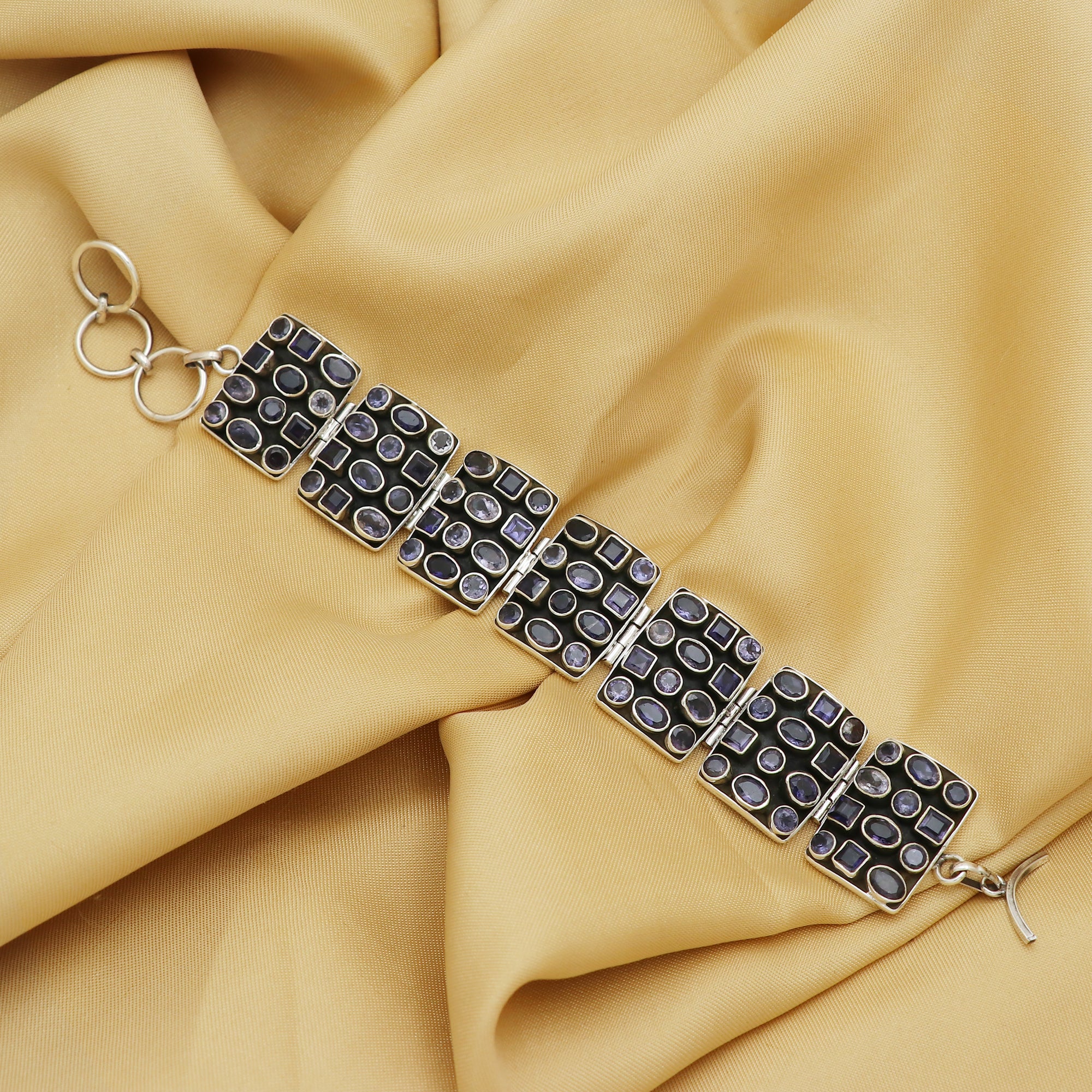 Aakriti Bracelet