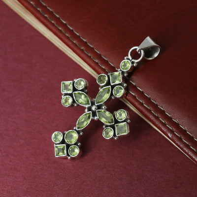 Classic Peridot Pendent