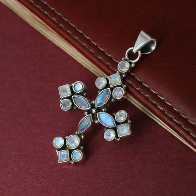 Classic Moonstone Pendent