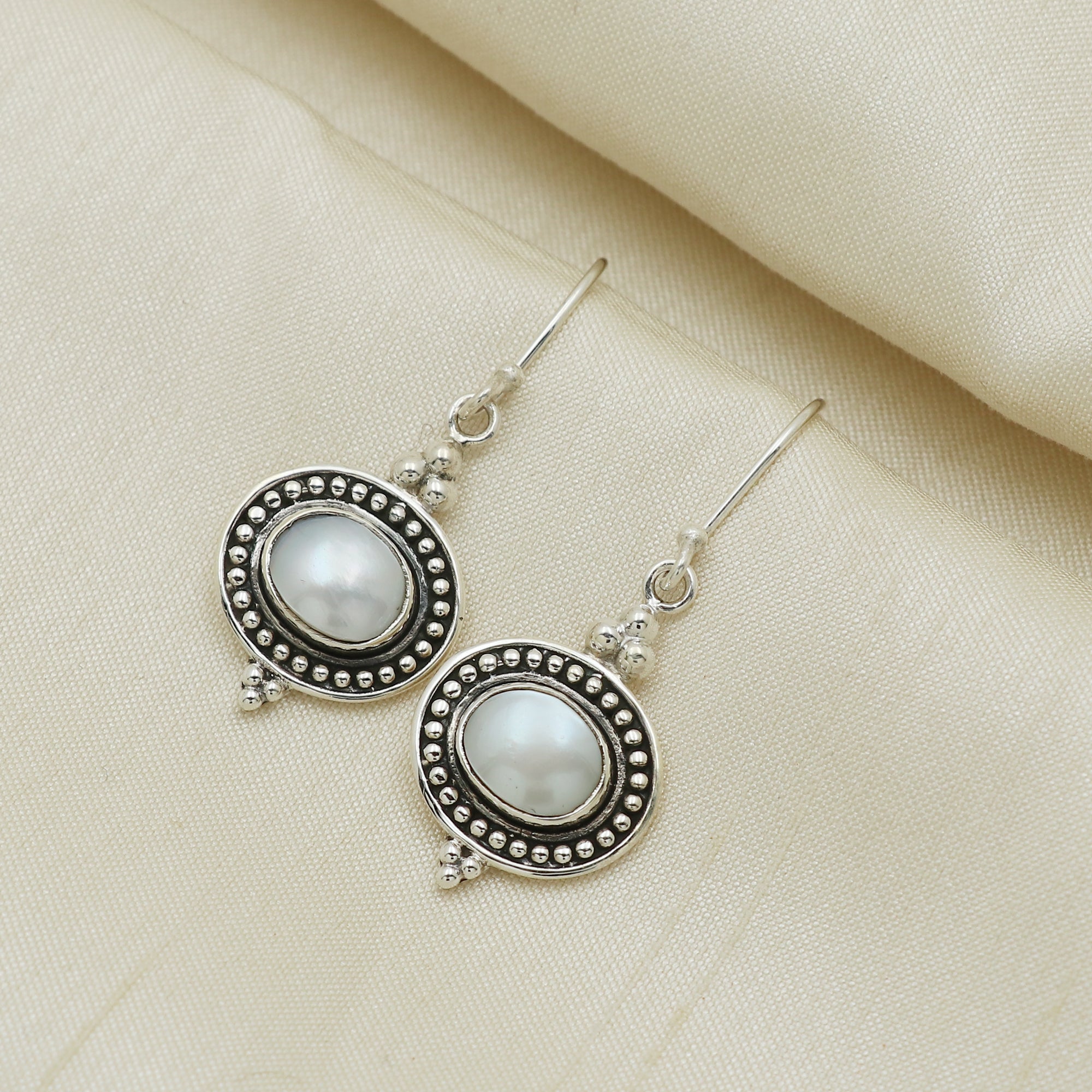 Aayana Pearl Earring