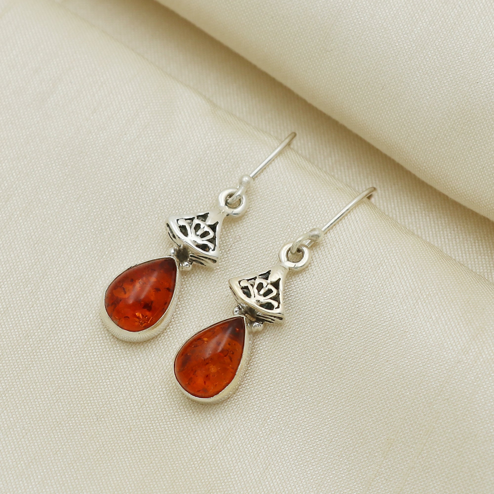 Taara Amber Earring