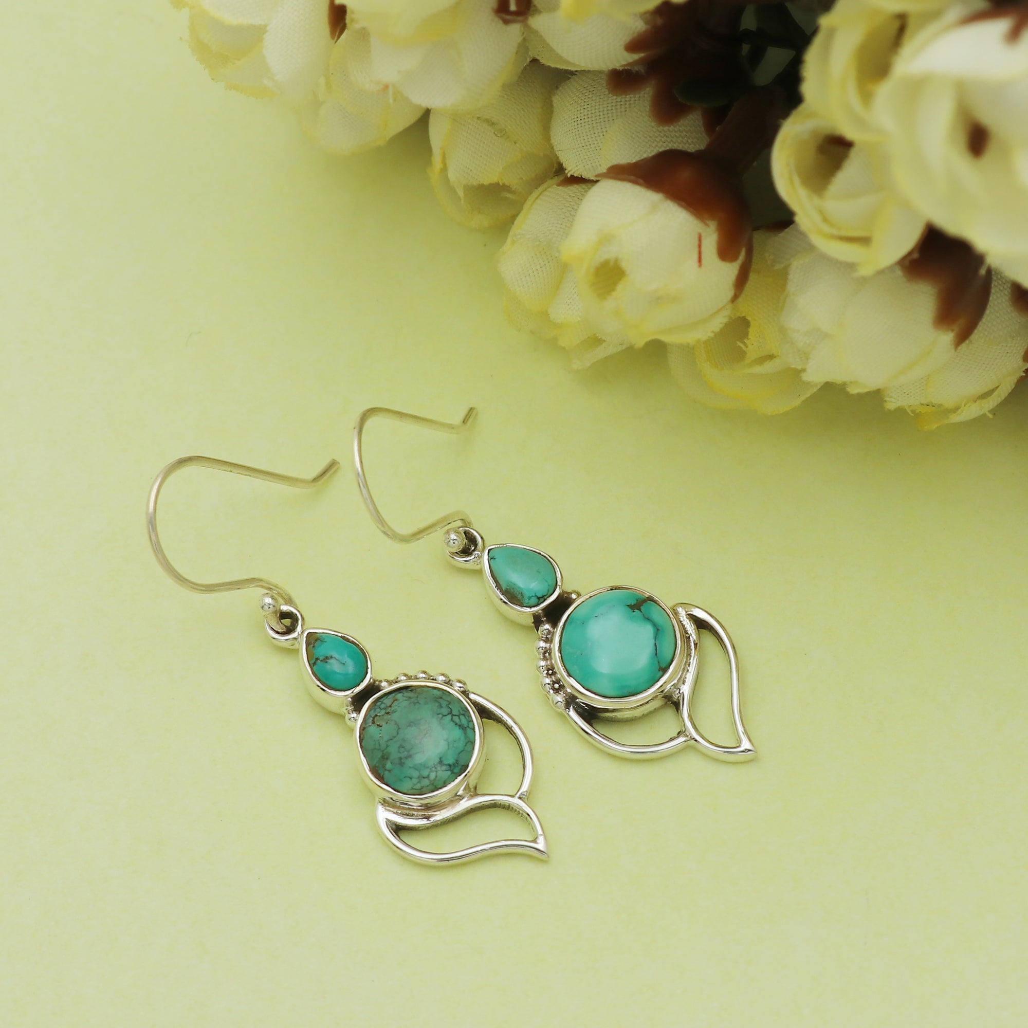 Saavn Turquoise Earring