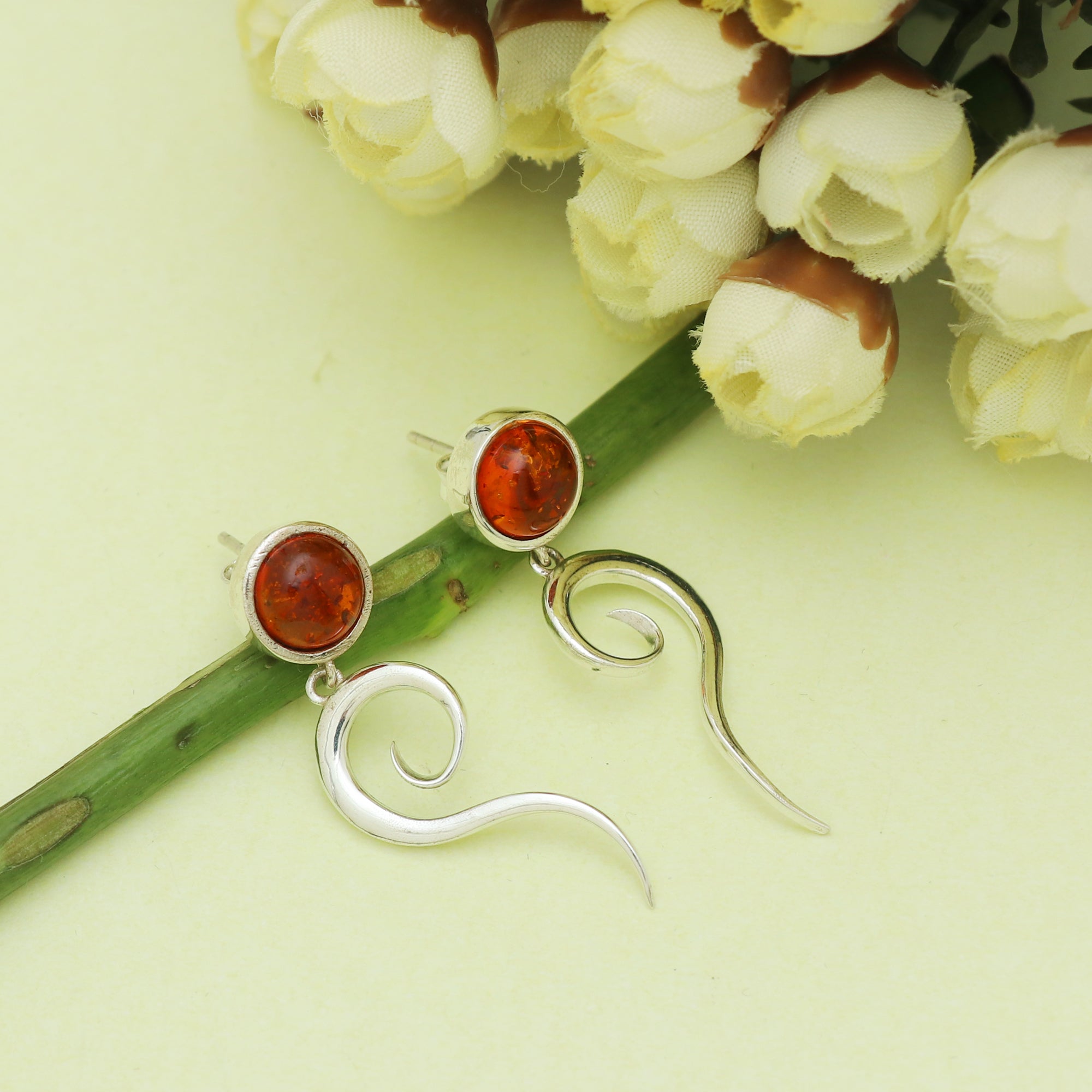 Curvy Earring