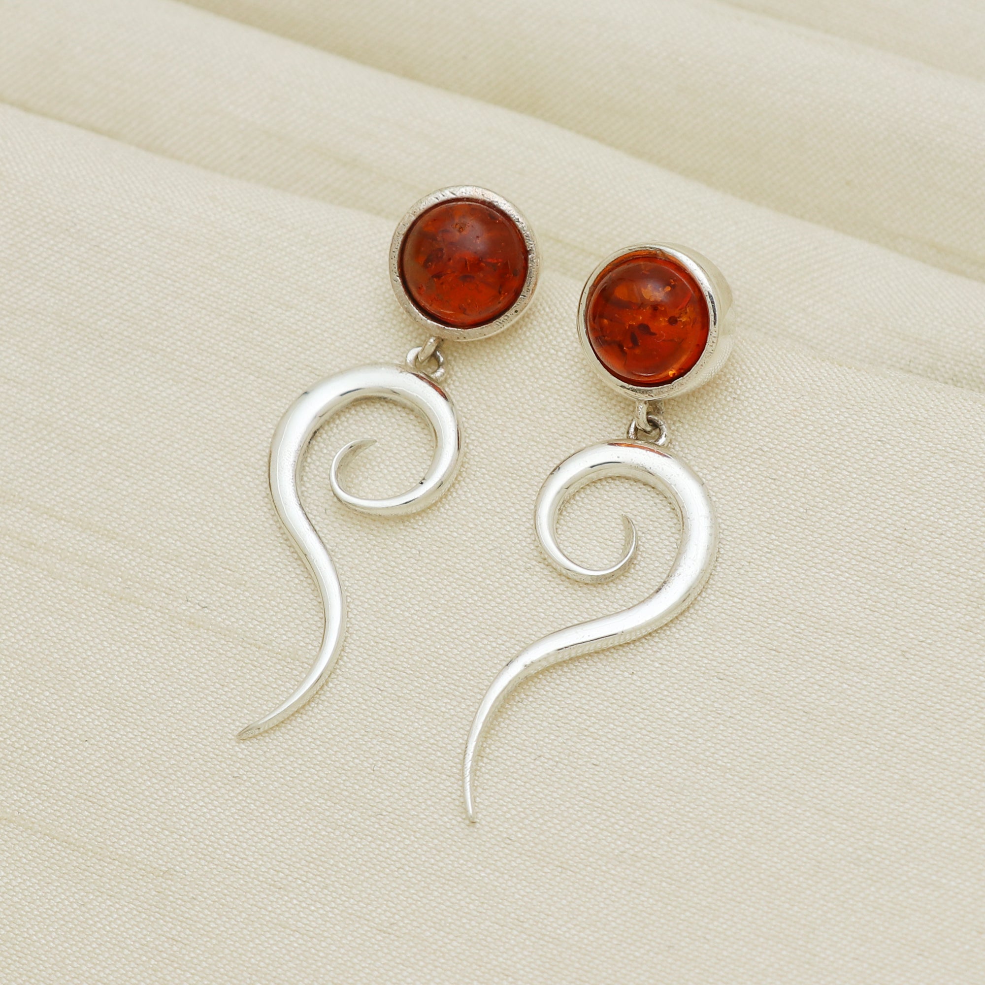 Curvy Earring