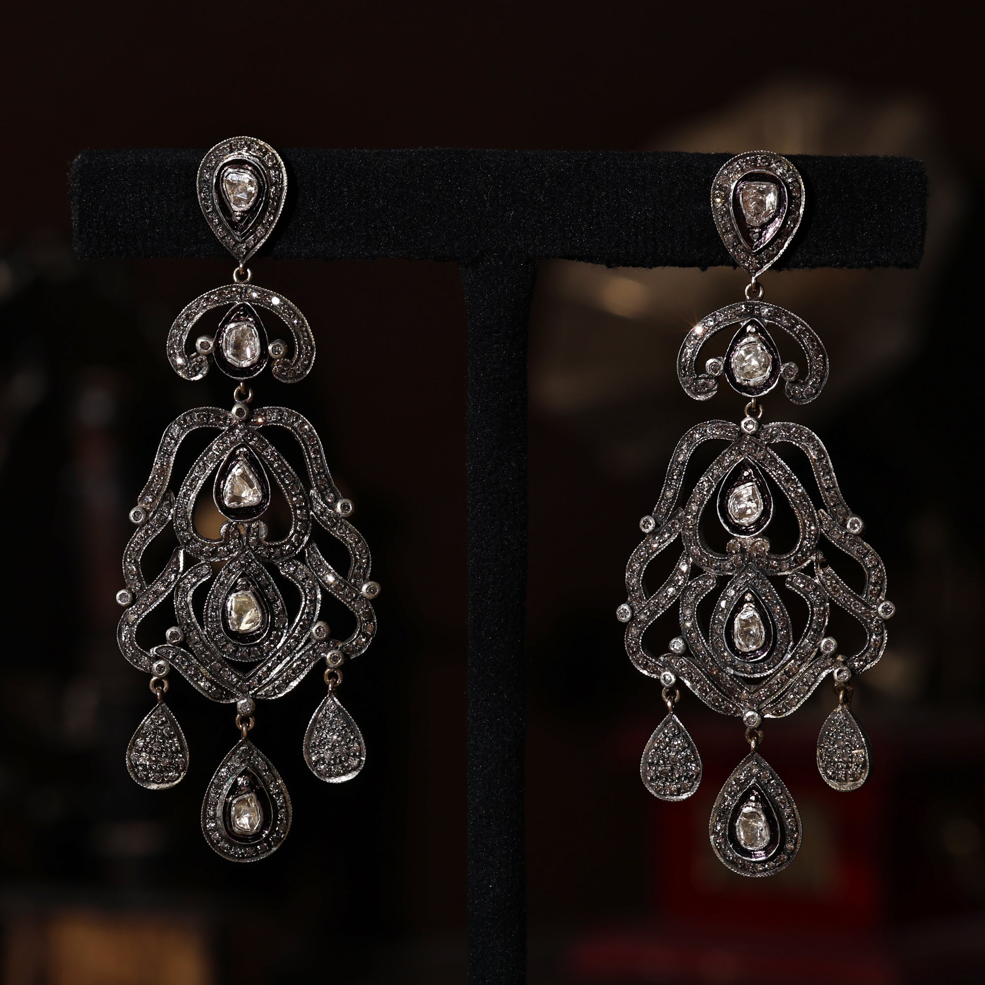 Queen Victoria Lux Uncut Diamond Drops