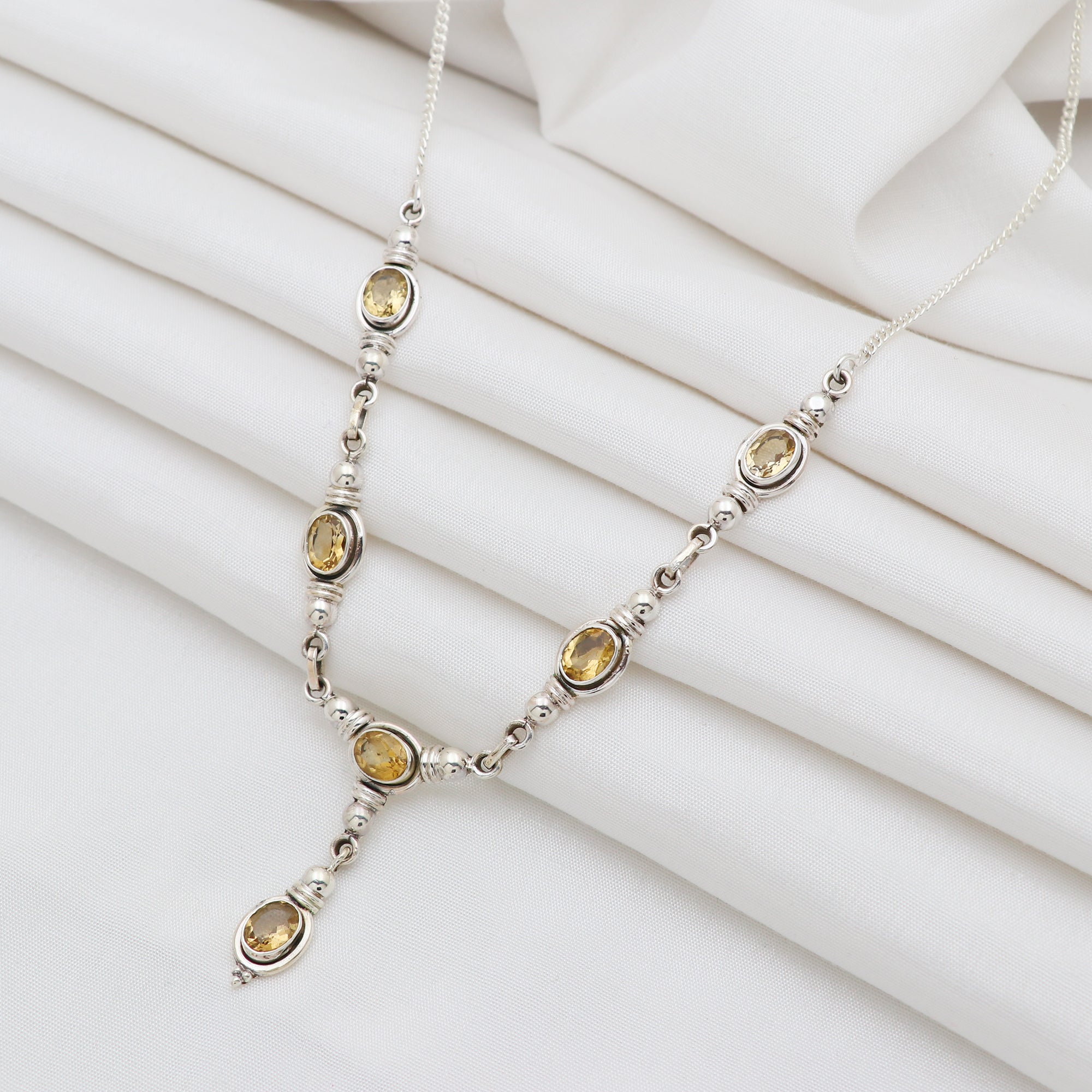 Dibru Necklace