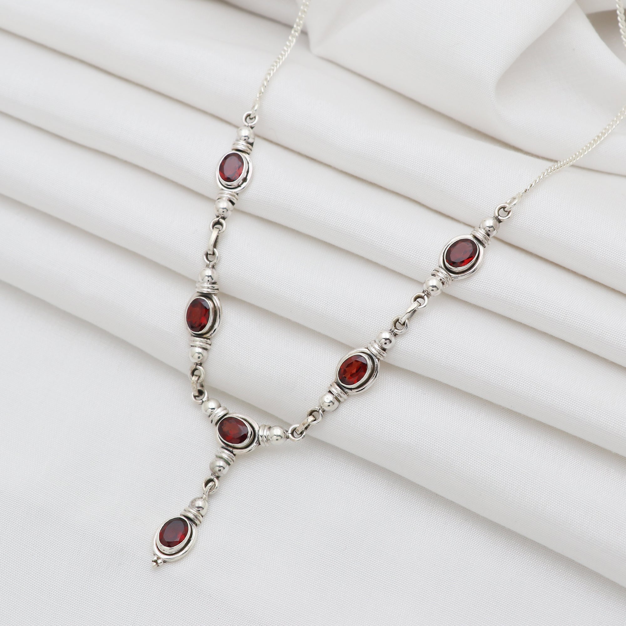 Dibru Necklace