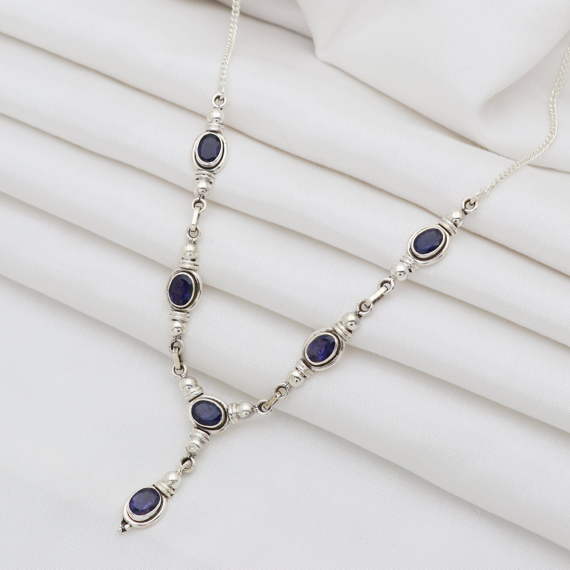 Dibru Necklace