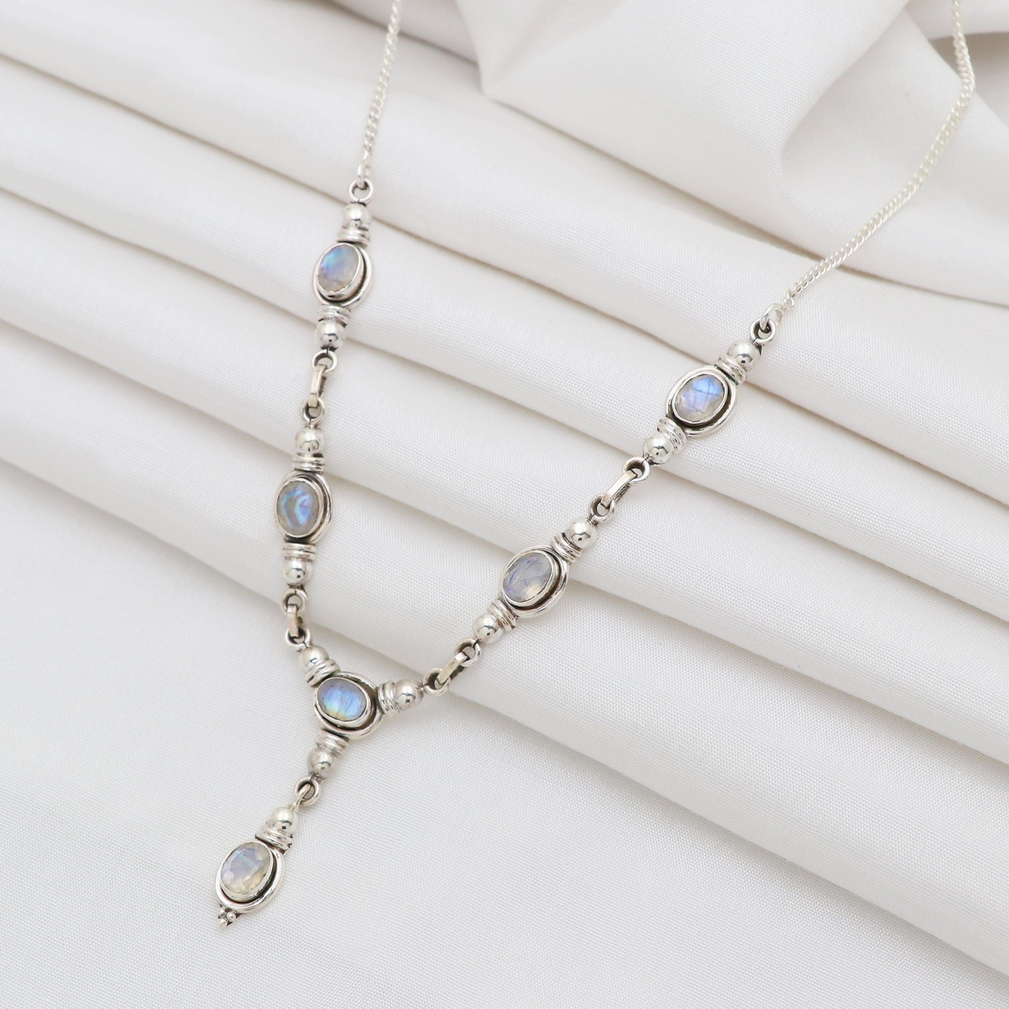 Dibru Necklace