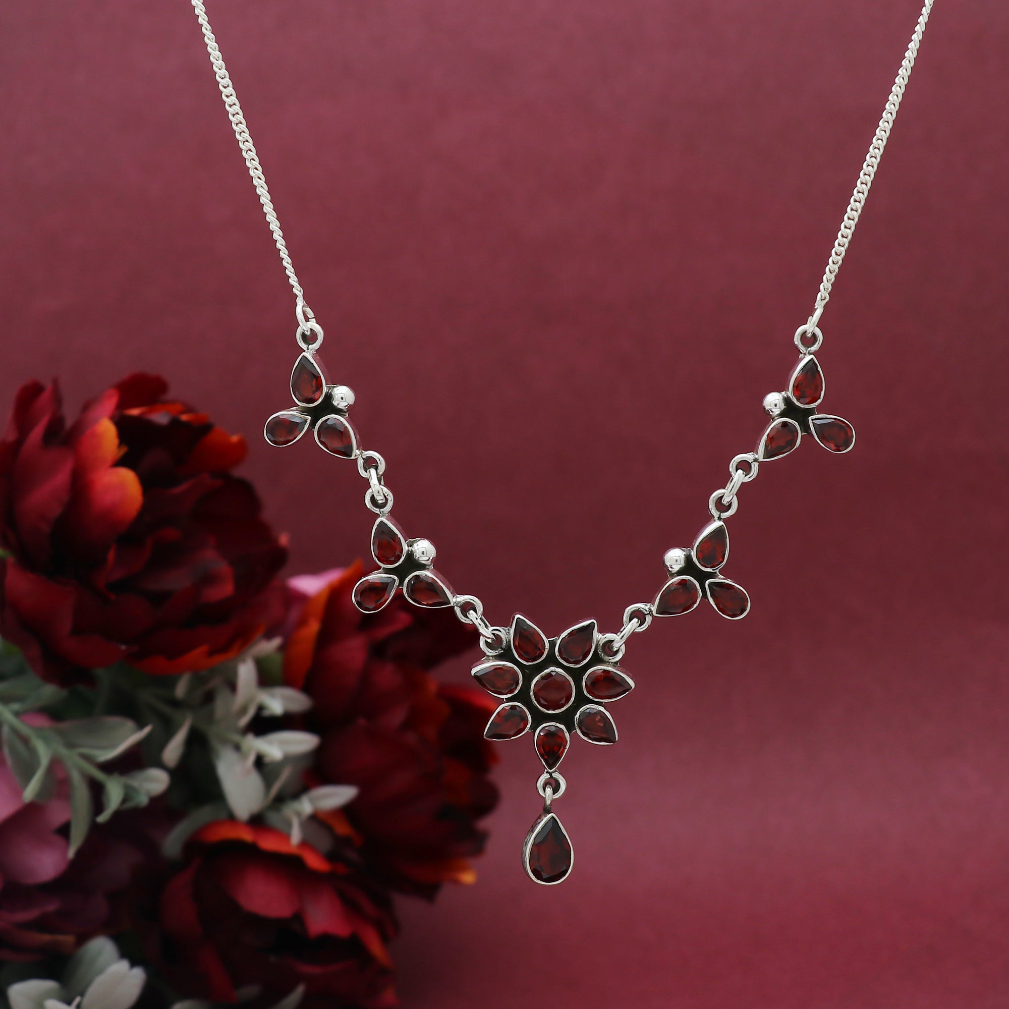 Murmur Necklace
