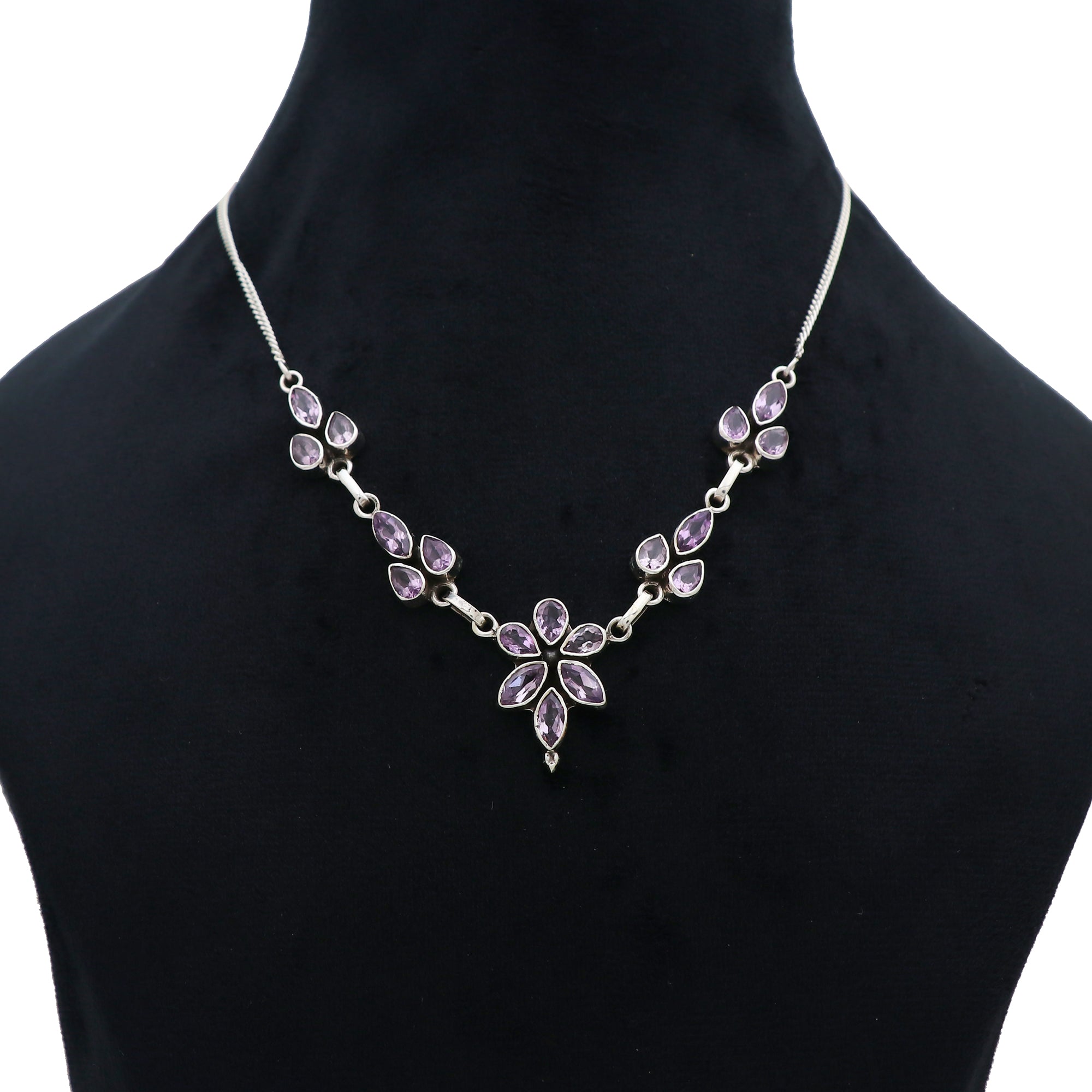 Manipa Necklace
