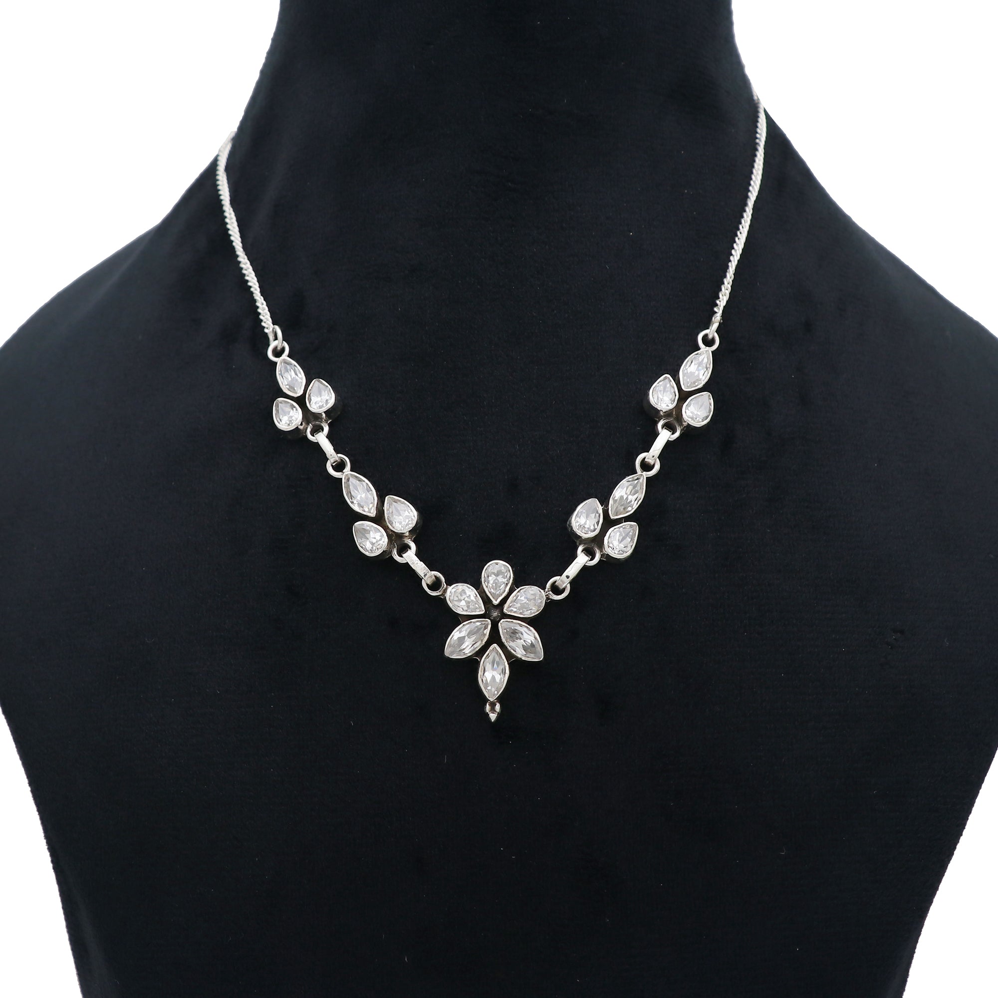 Manipa Necklace