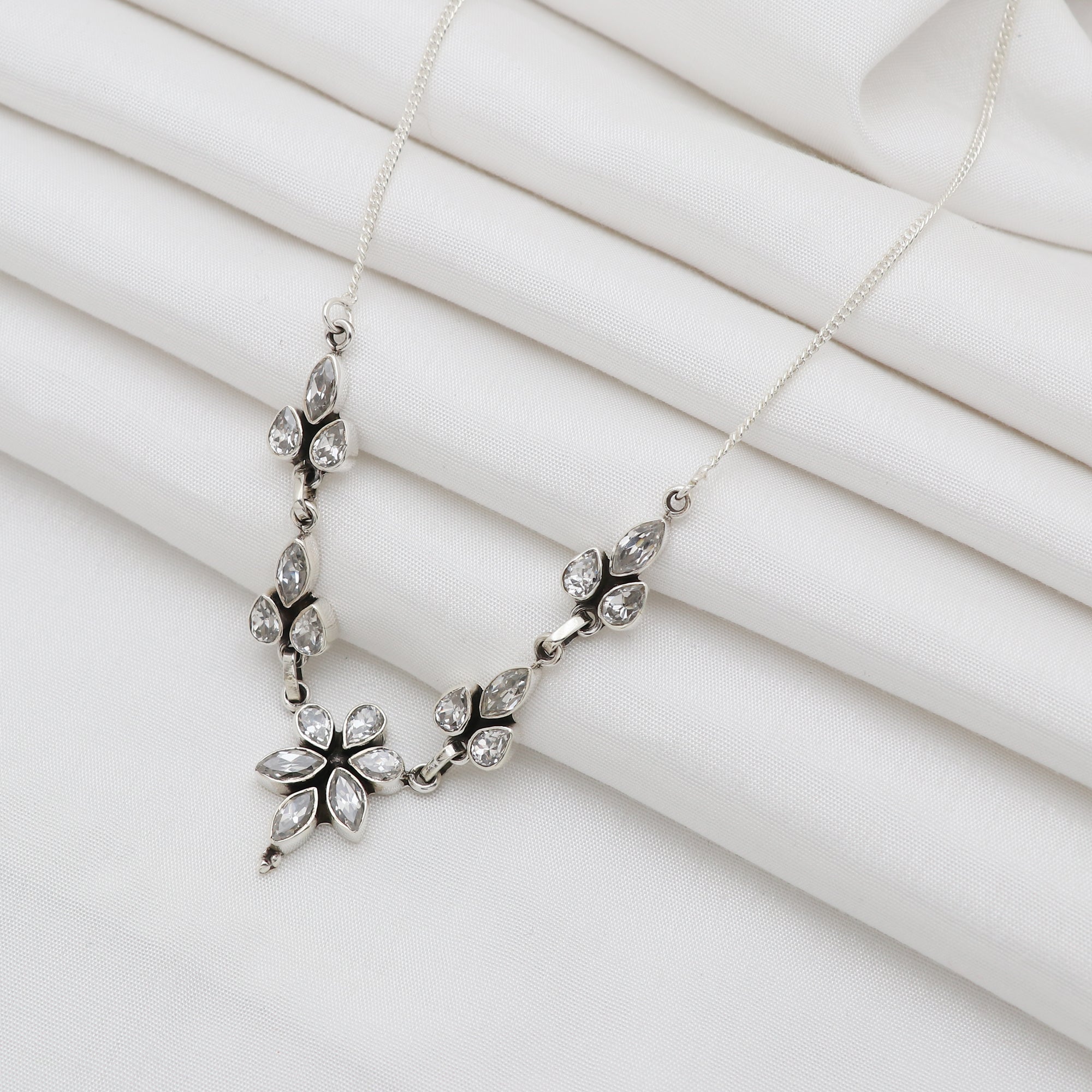 Manipa Necklace