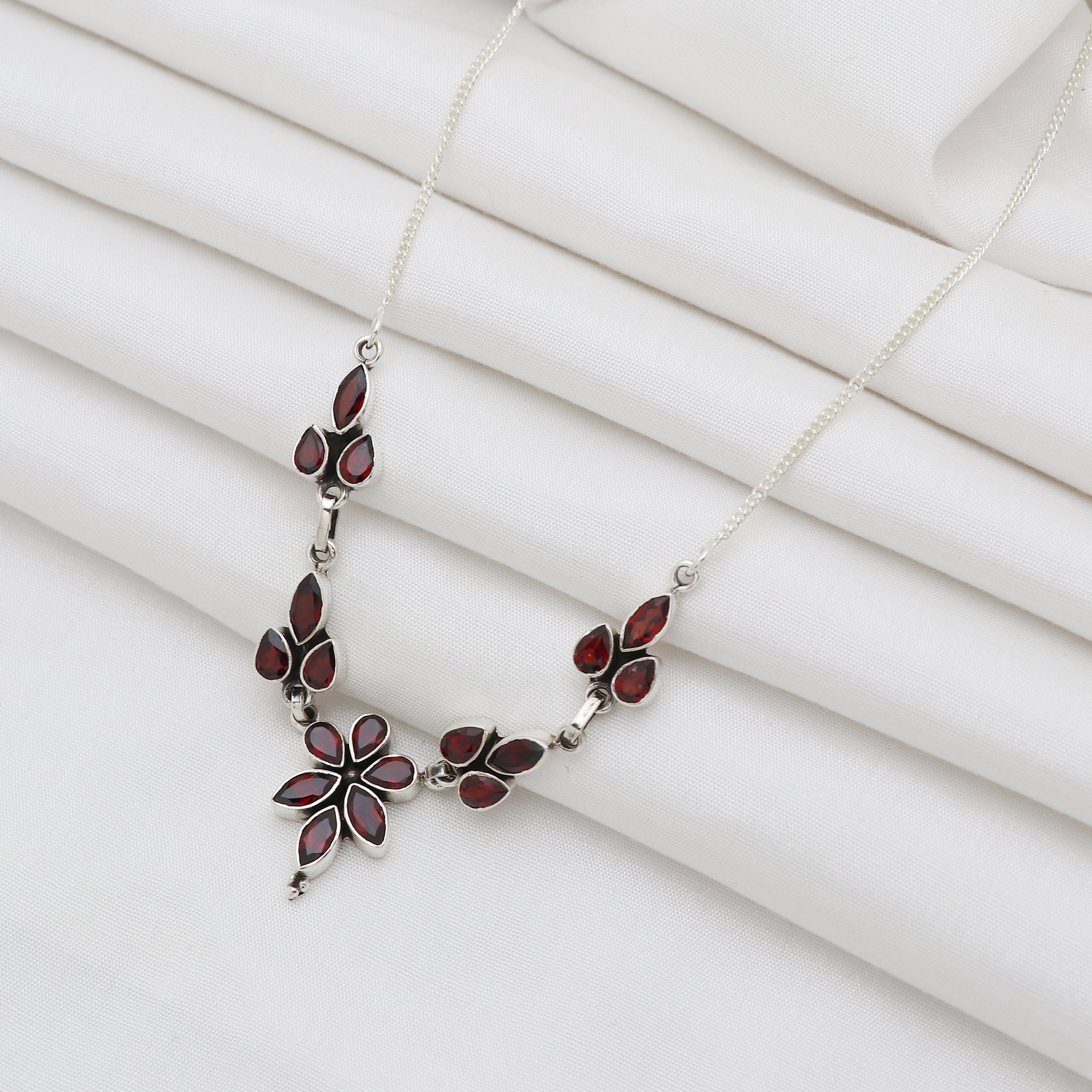 Manipa Necklace