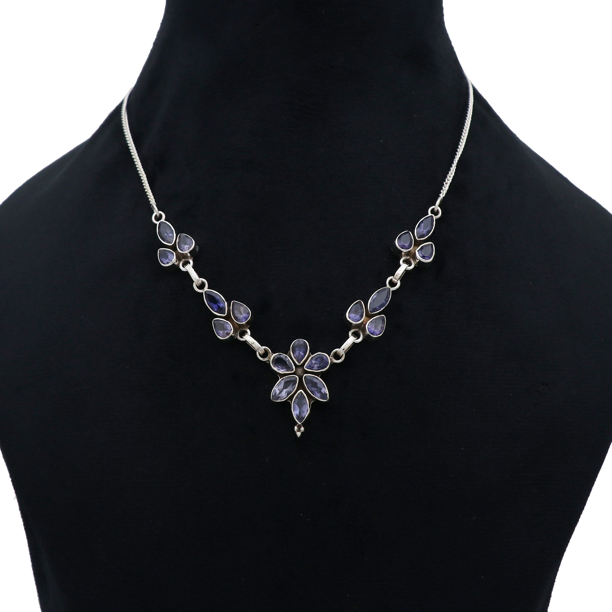 Manipa Necklace