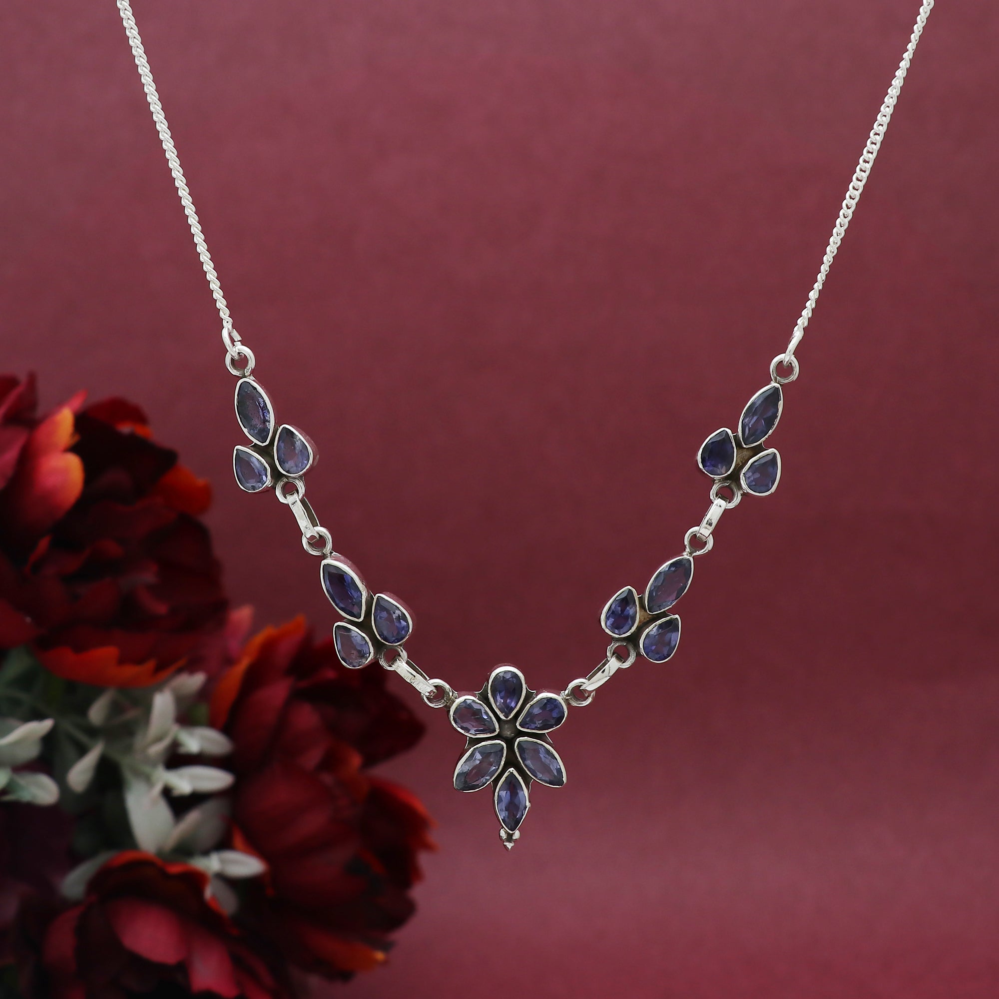 Manipa Necklace