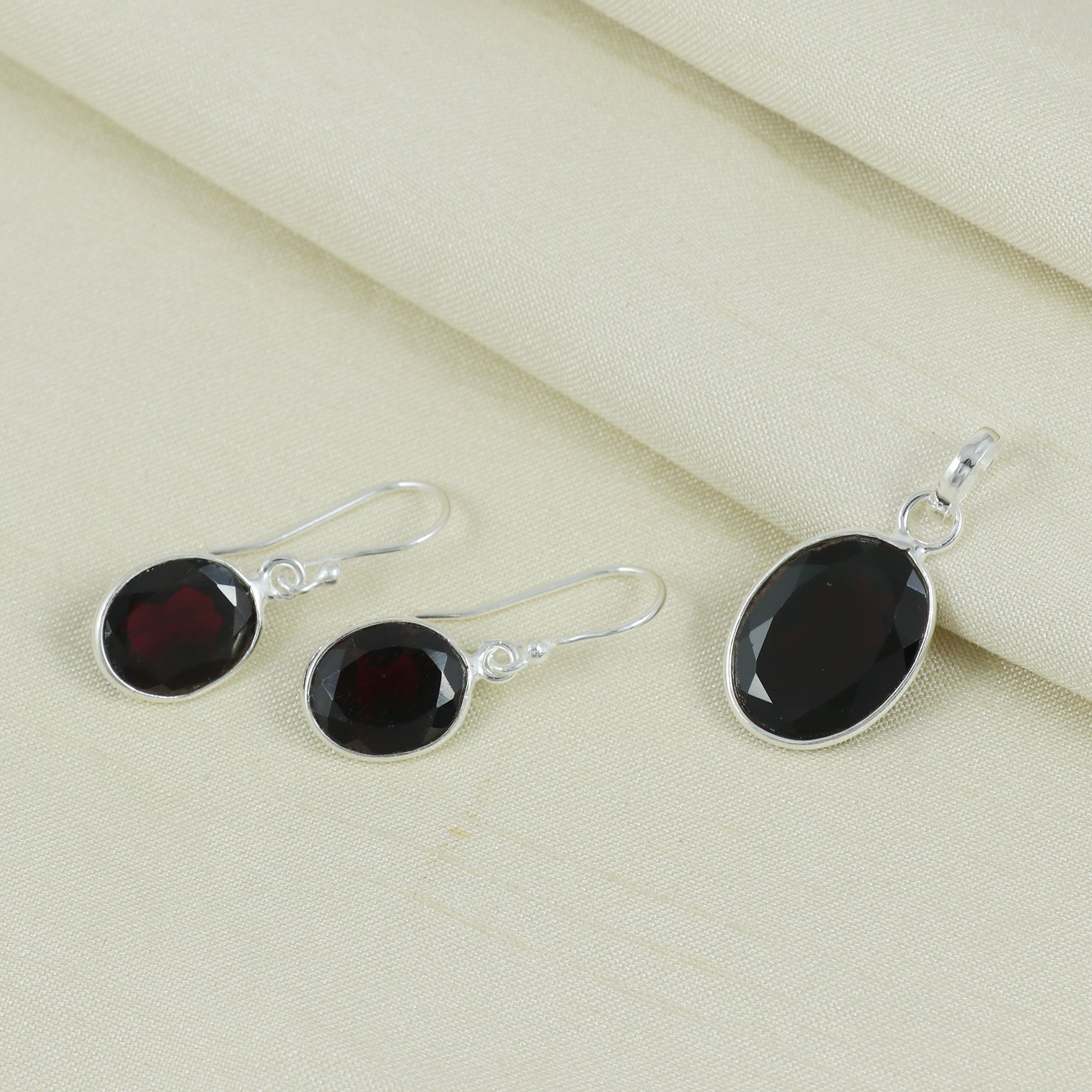 Garnet Earring Pendant Designer Set