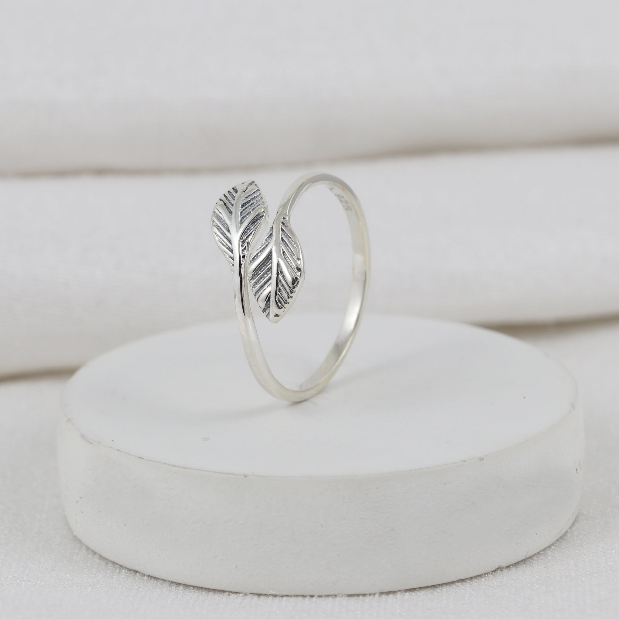 Adjustable Leaf Ring
