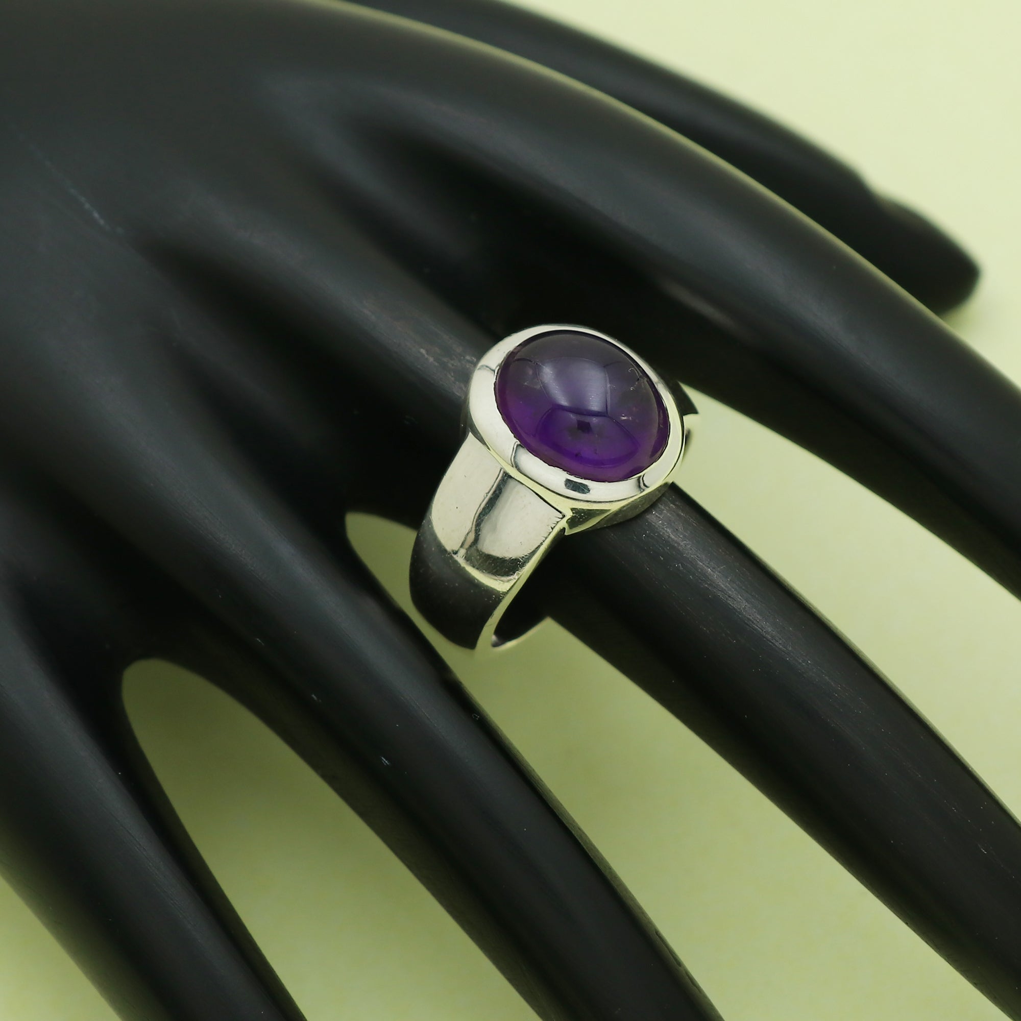 Classic Oval Ring