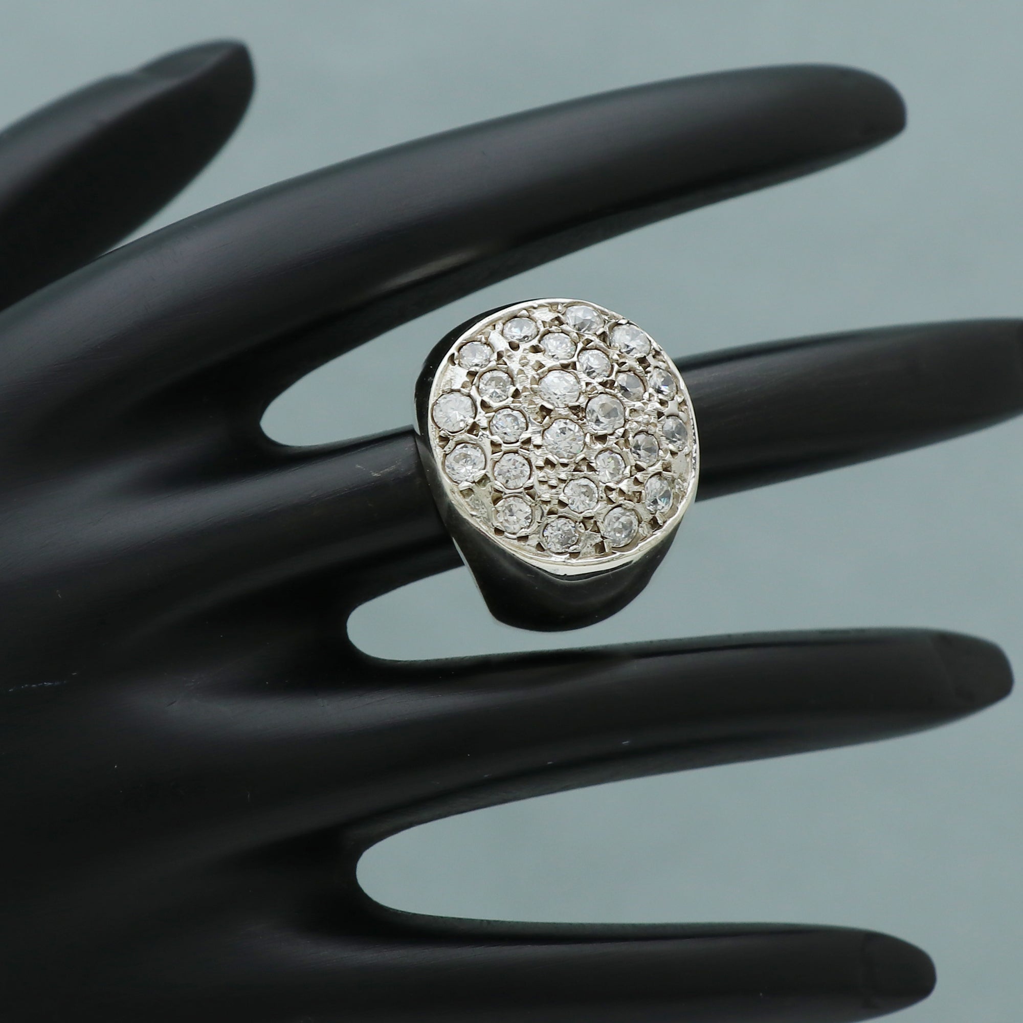 Globe Ring