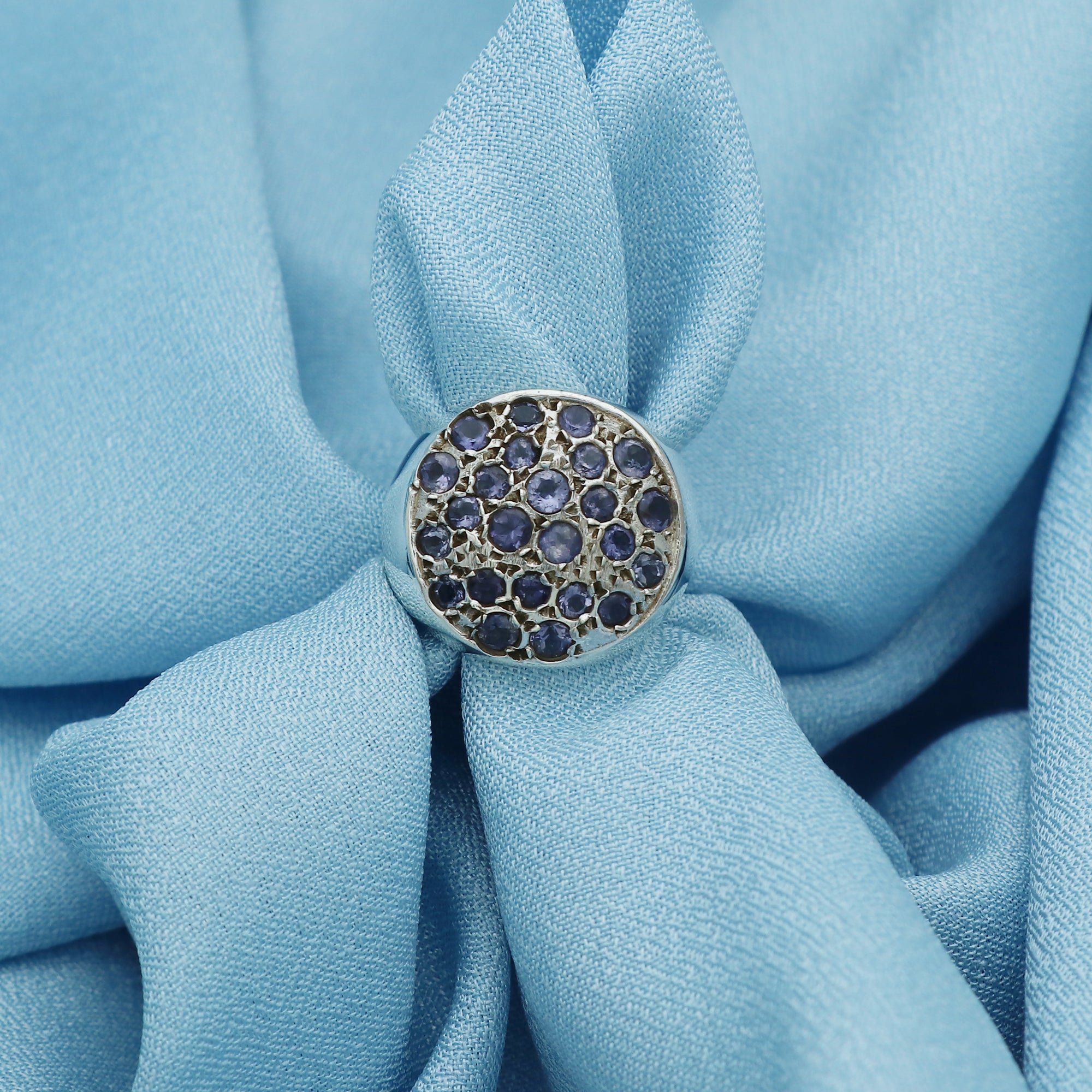 Globe Ring