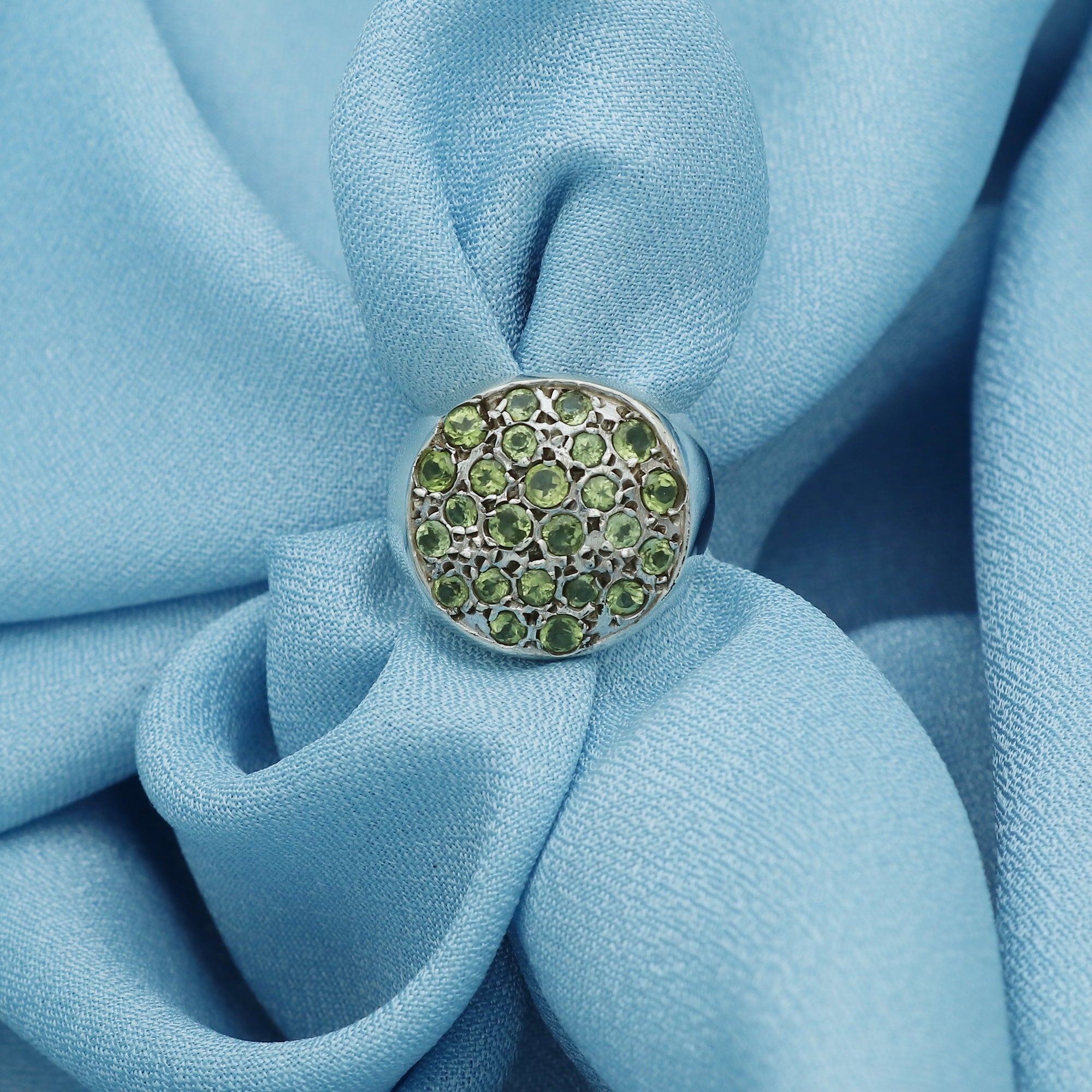 Globe Ring