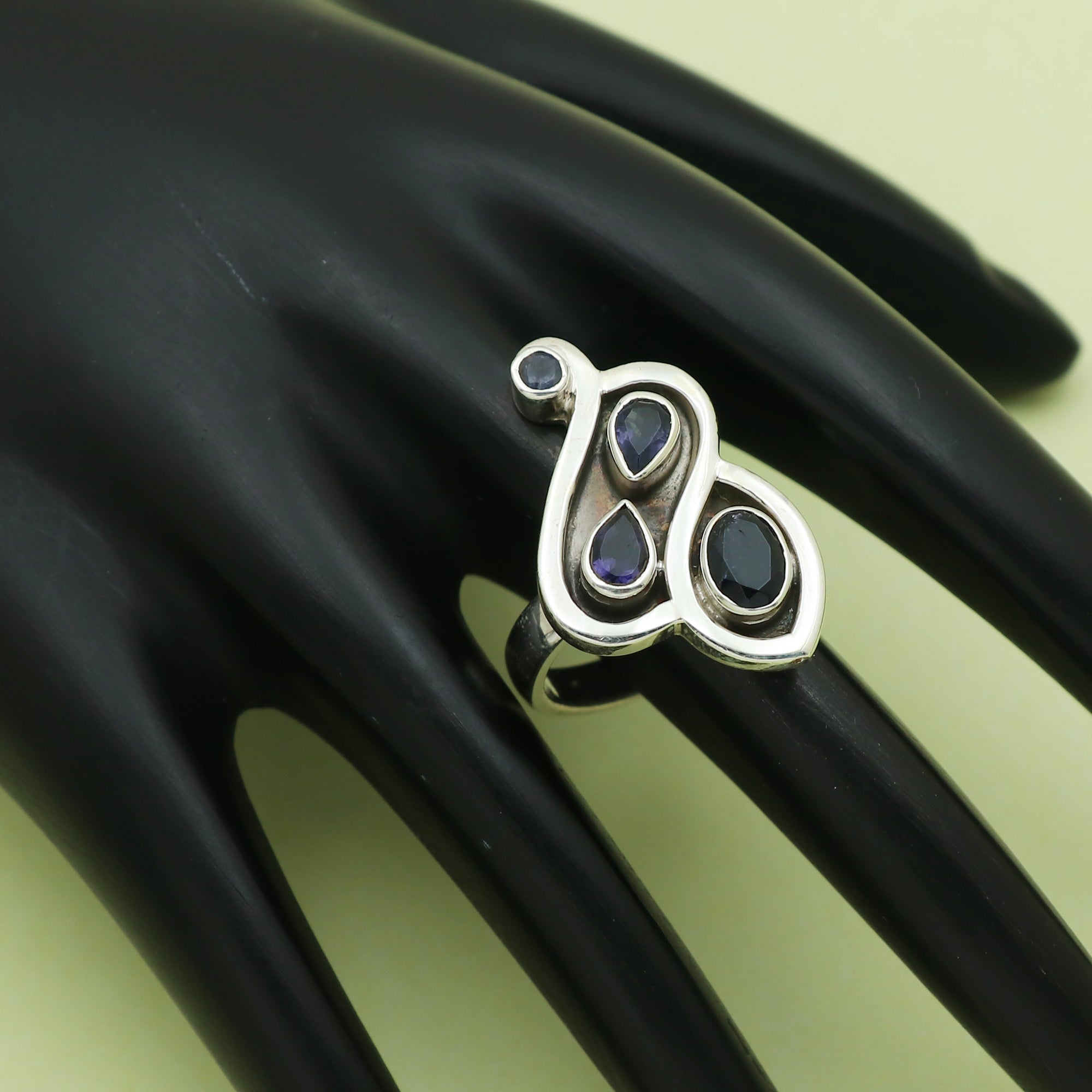 Alien Ring