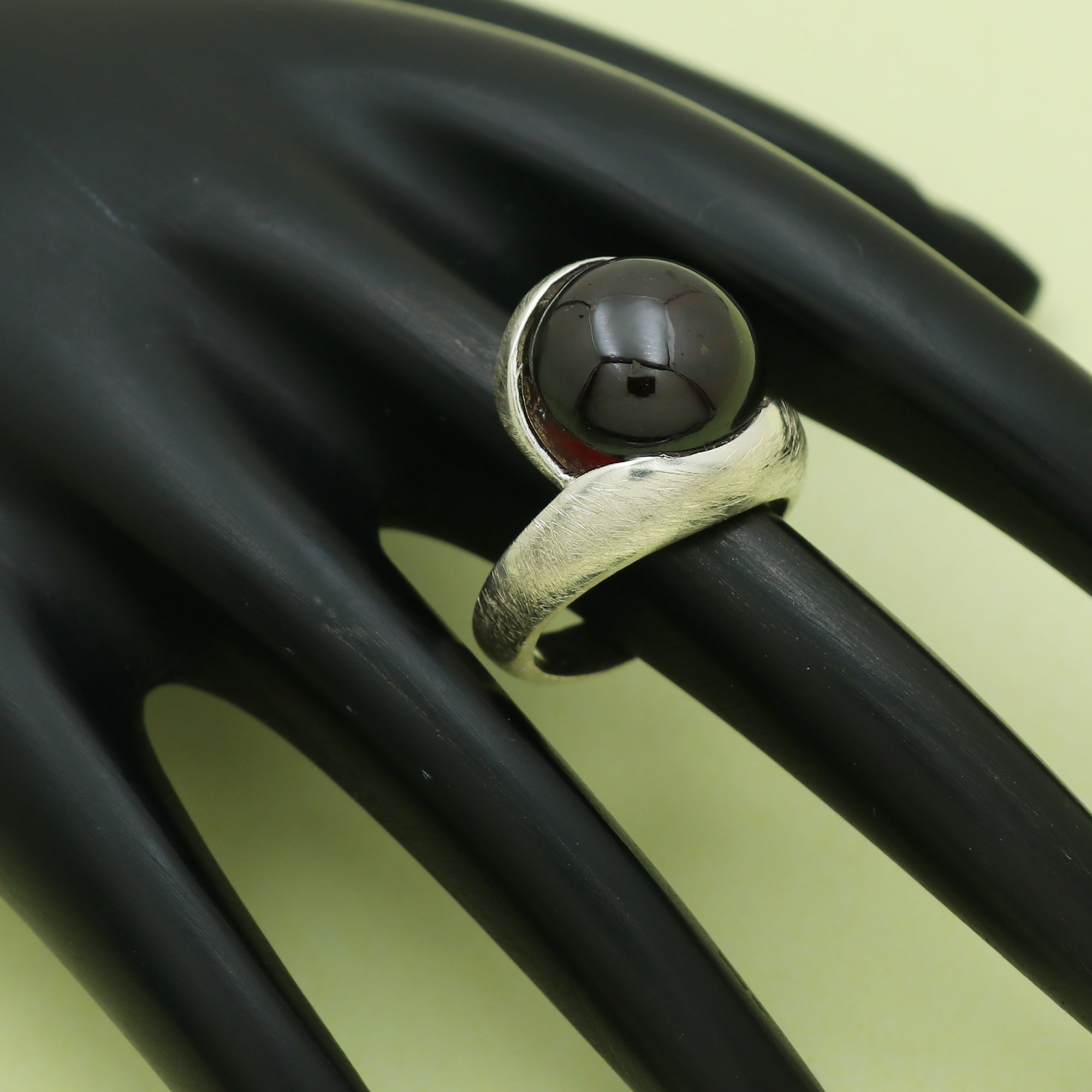Ball Ring