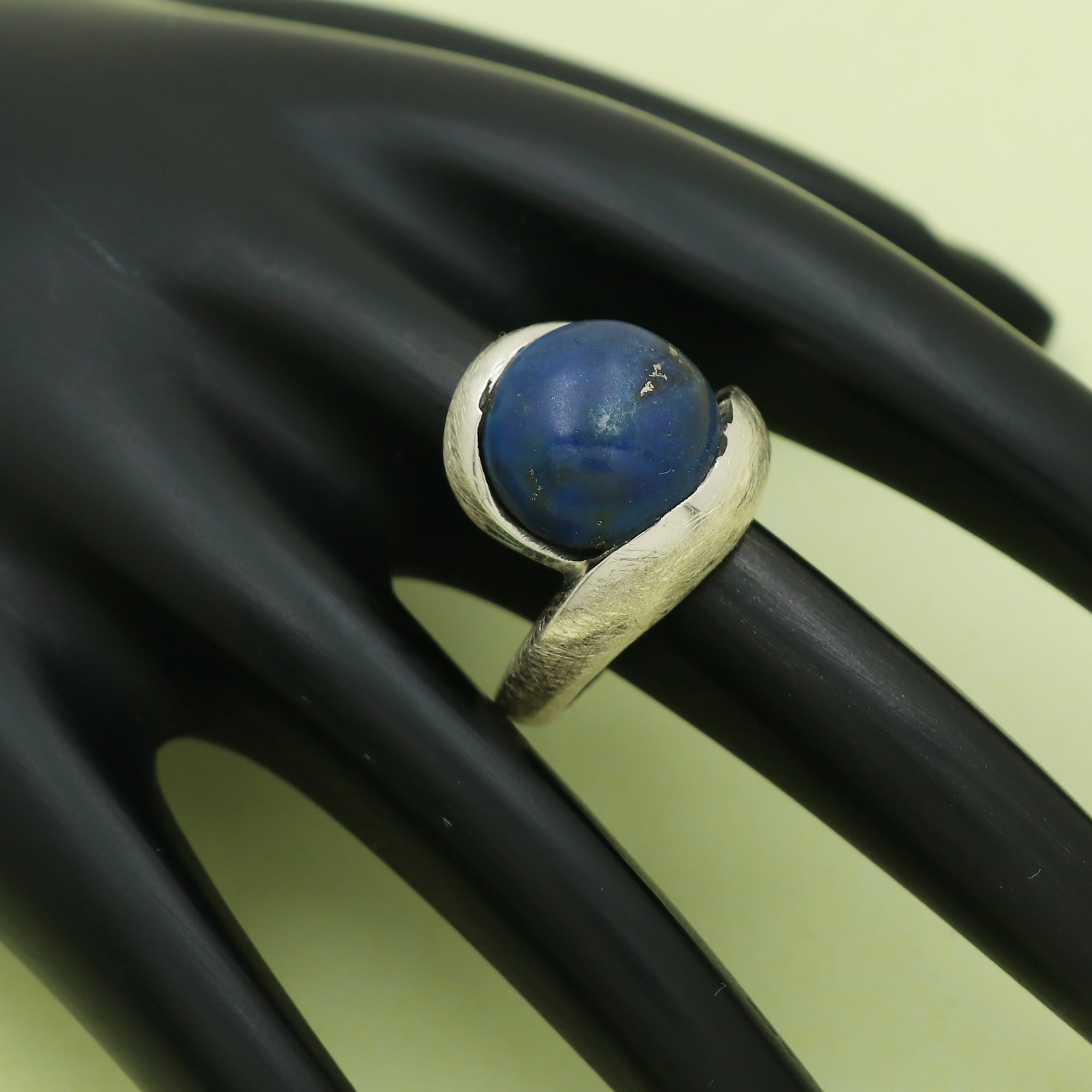 Ball Ring
