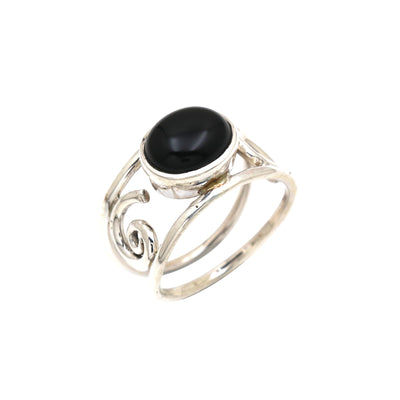 Aaru Black Onyx Ring