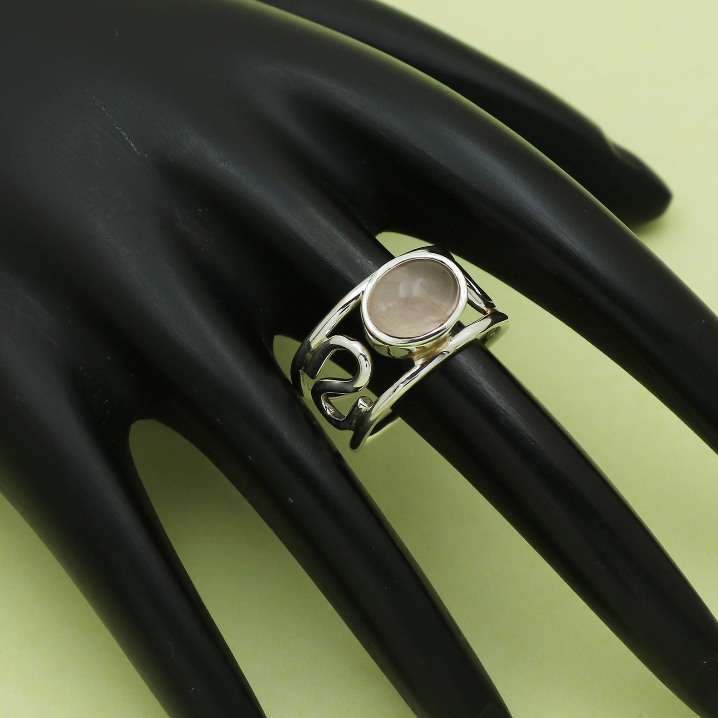 Aaru Rose Quartz Ring