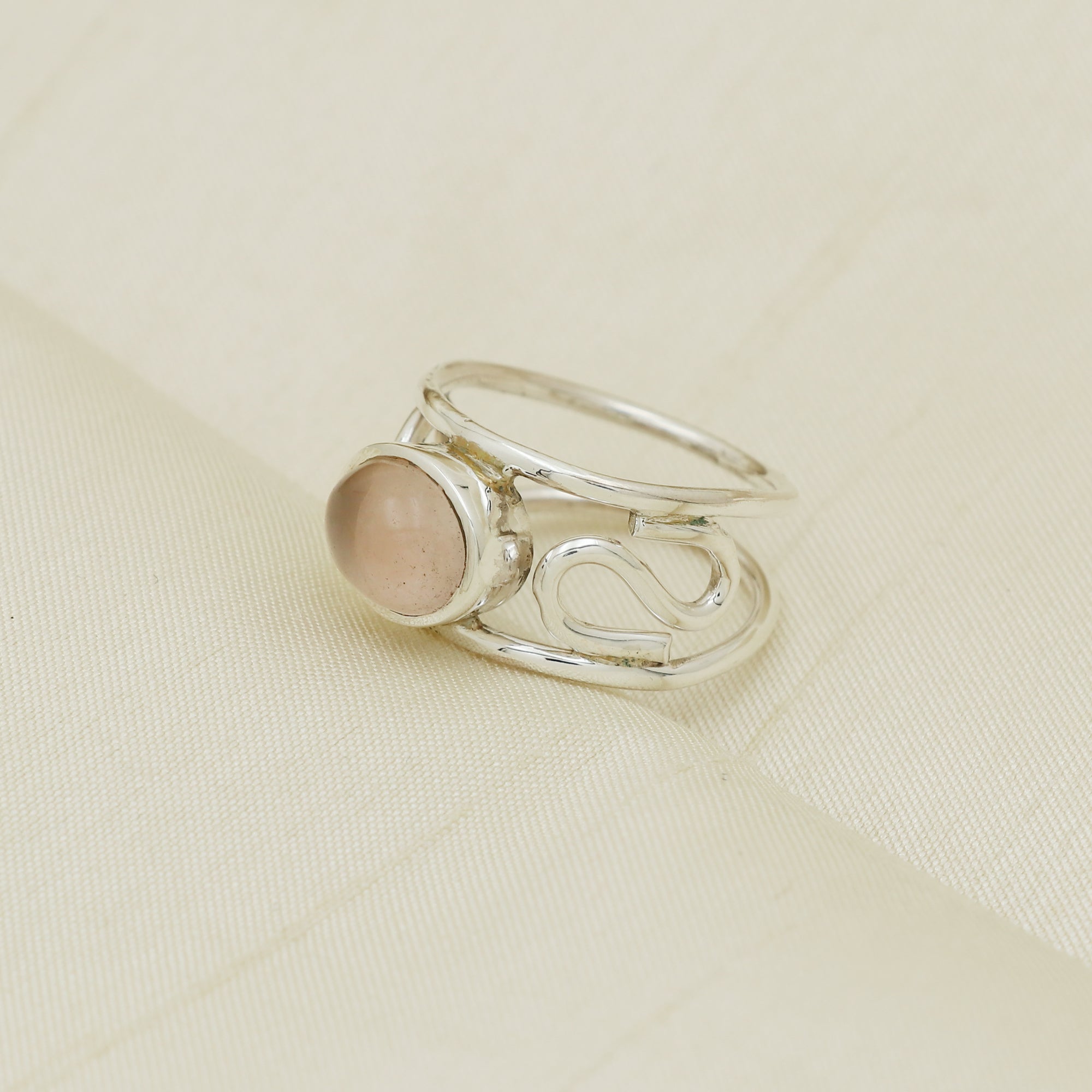 Aaru Ring