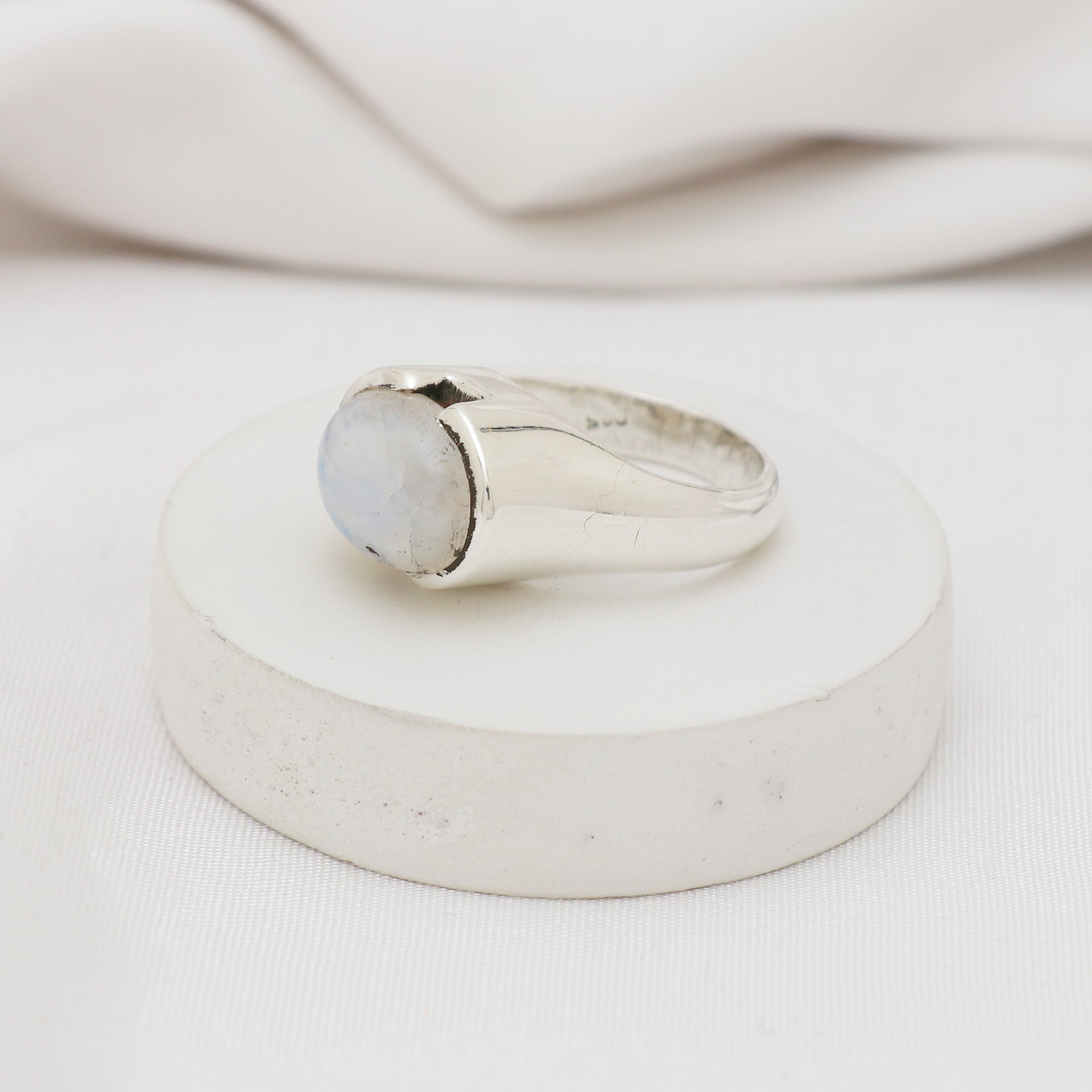 Simple Colet Ring