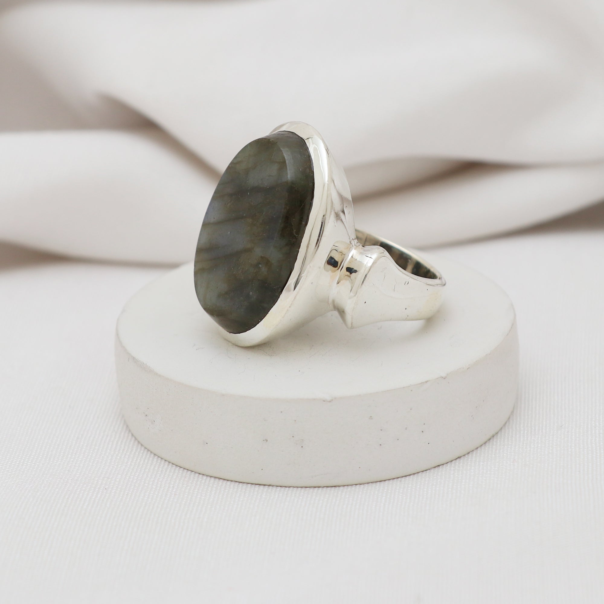 Big Oval Ring
