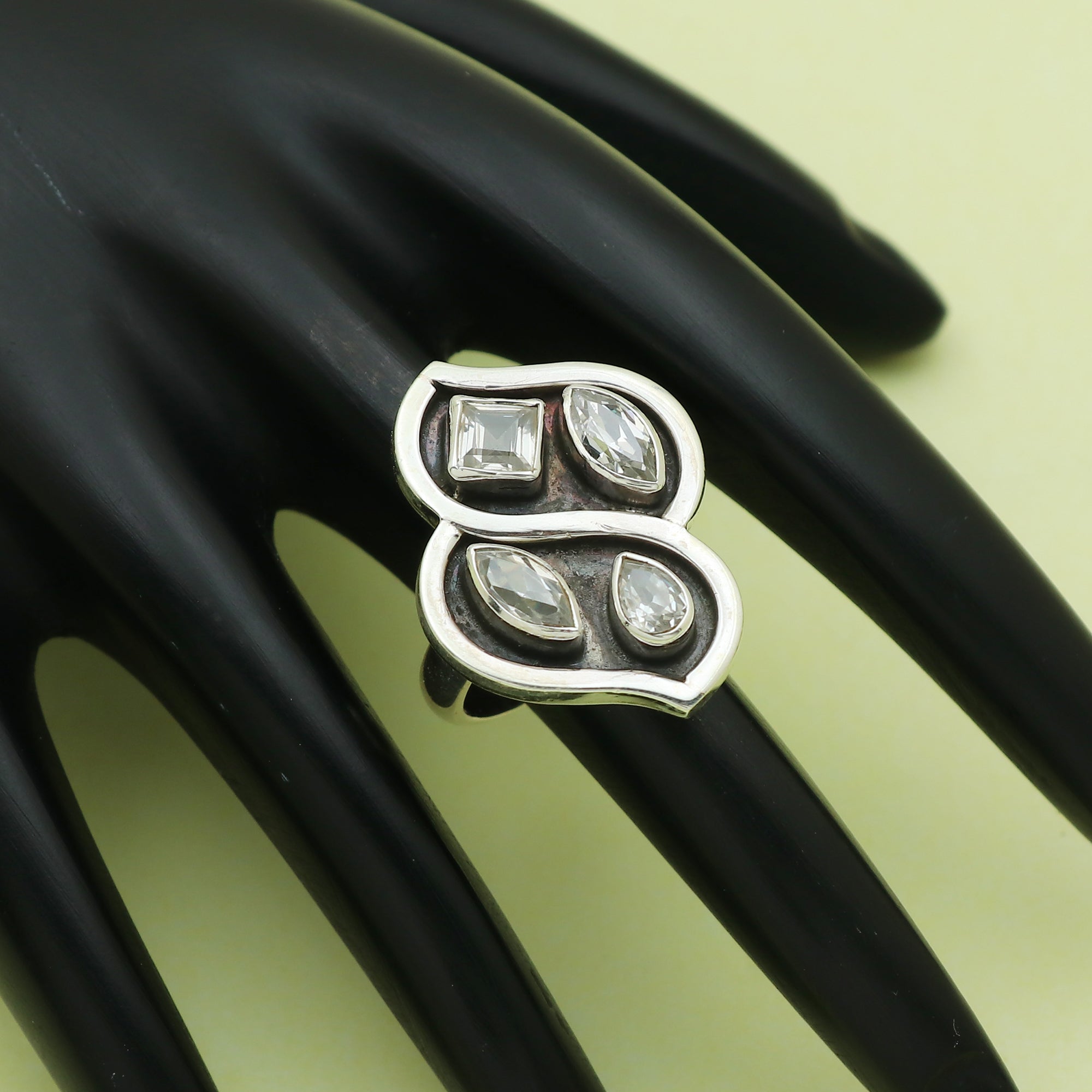Alien Ring
