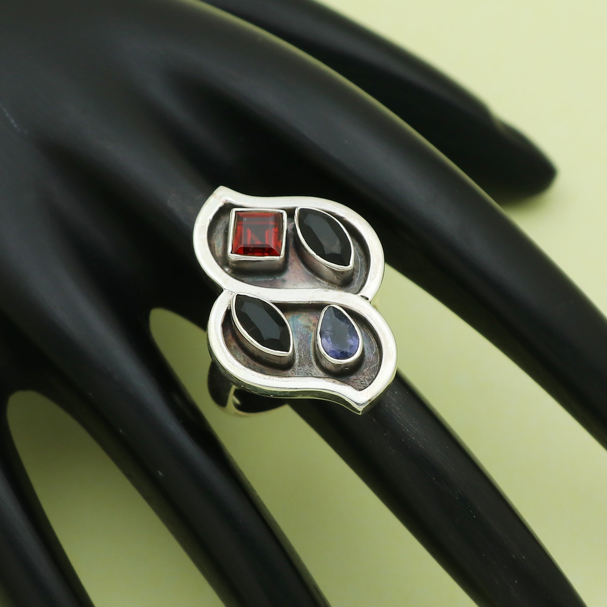 Alien Ring