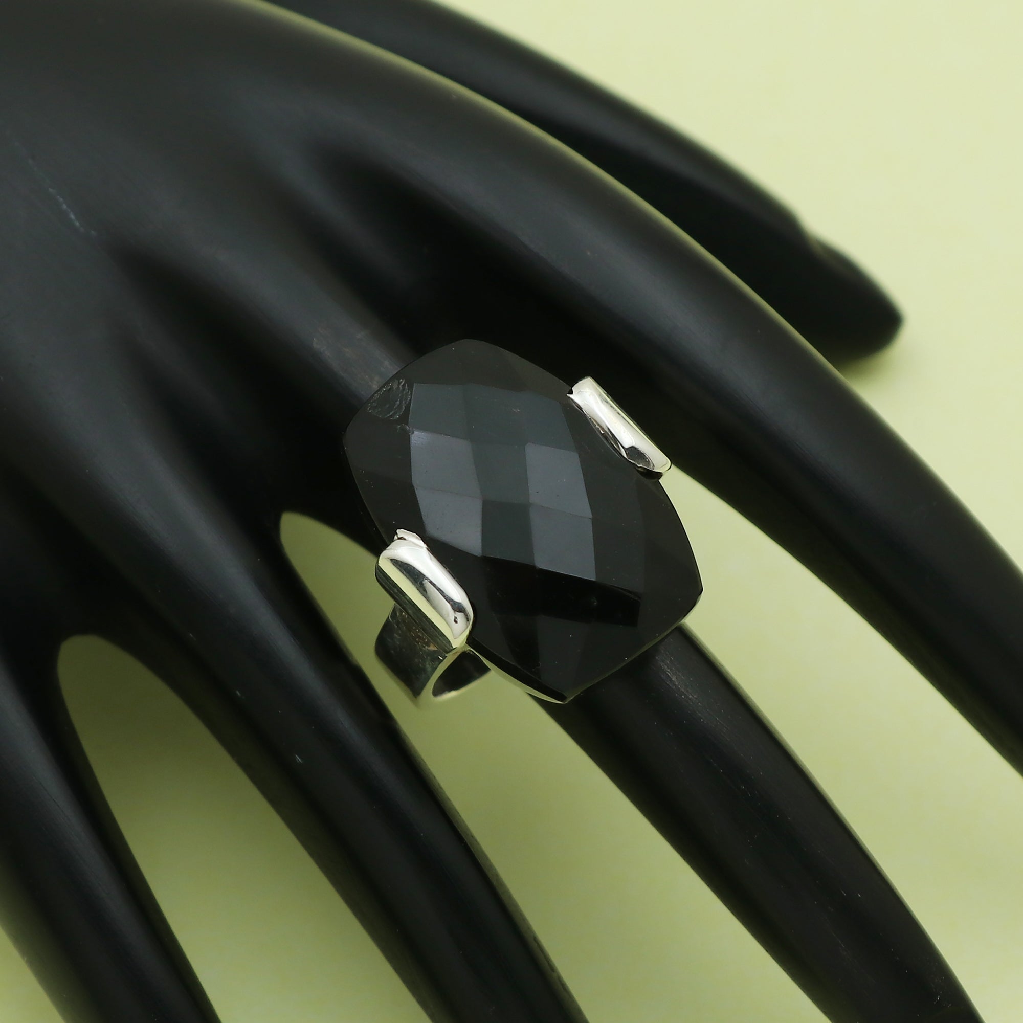 Maya Ring
