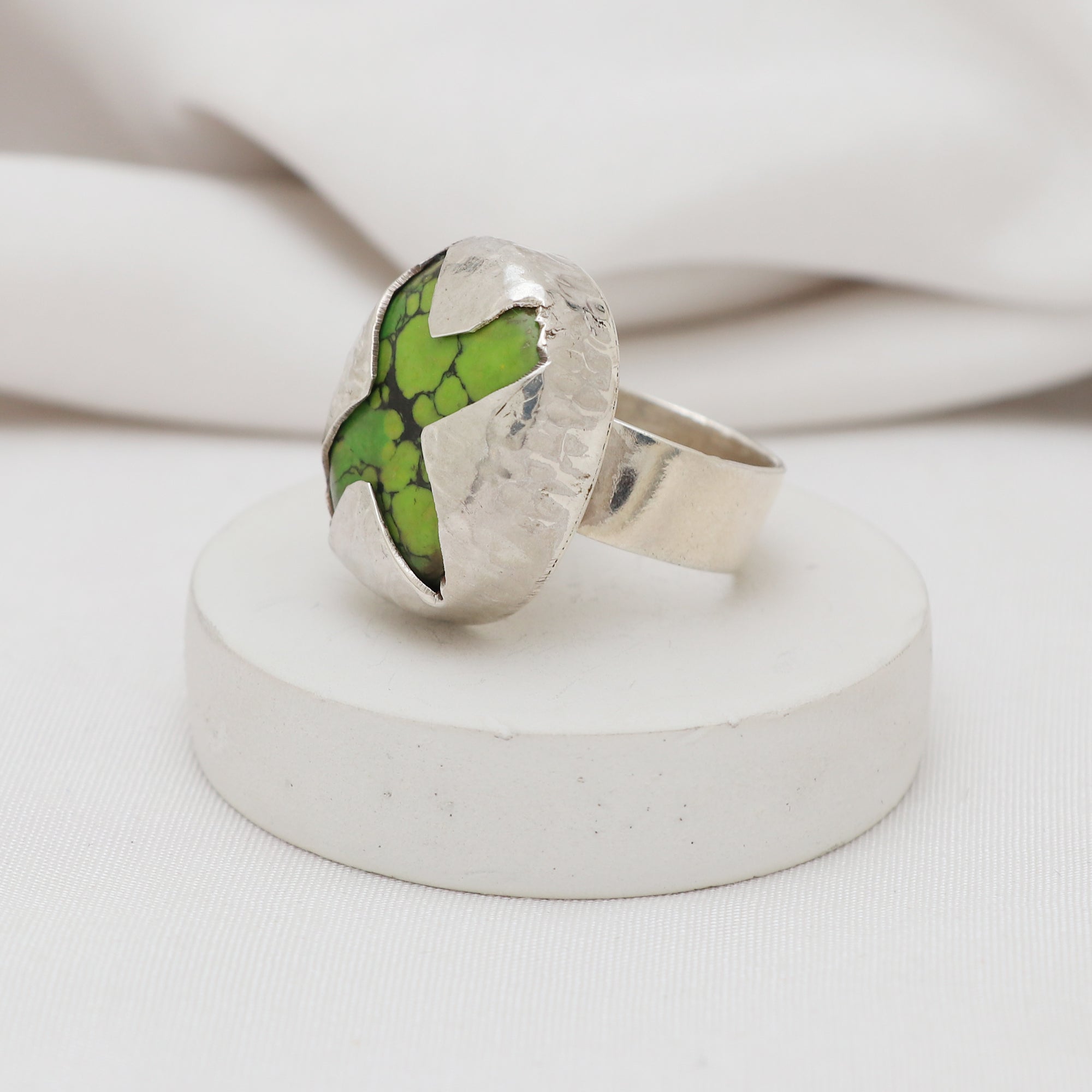 Free Stone Ring
