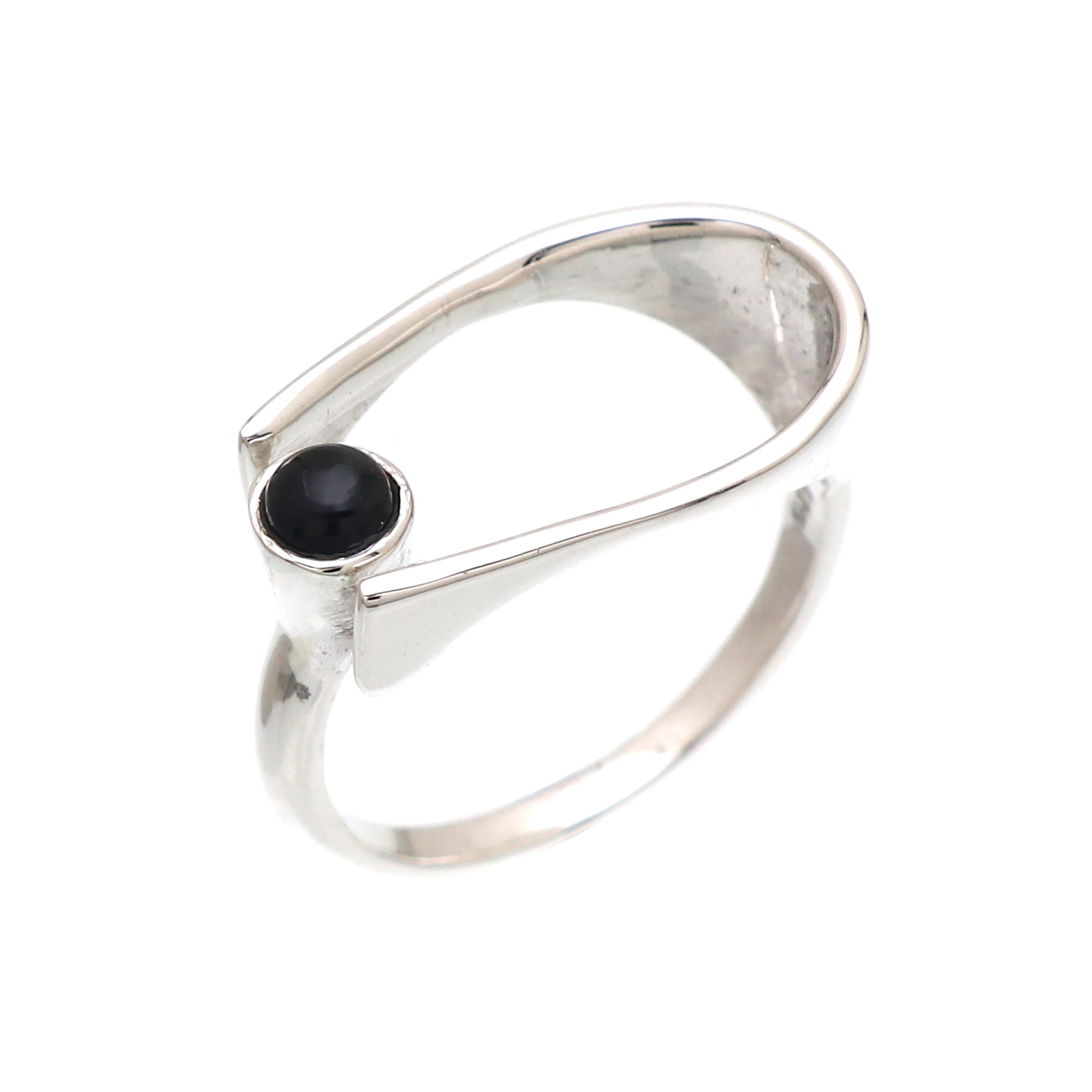Designer Classic Round Stone Ring