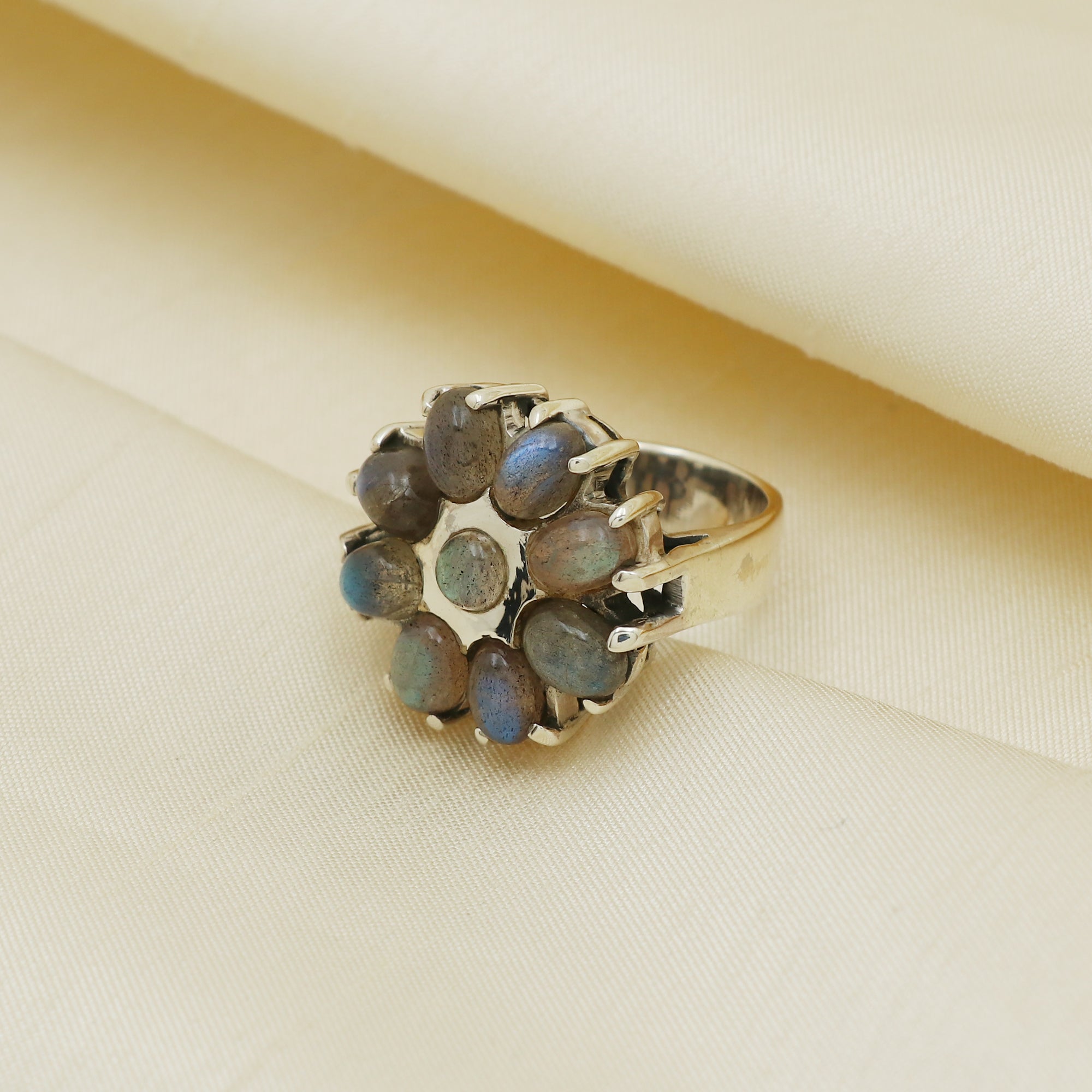 Mizoya Ring