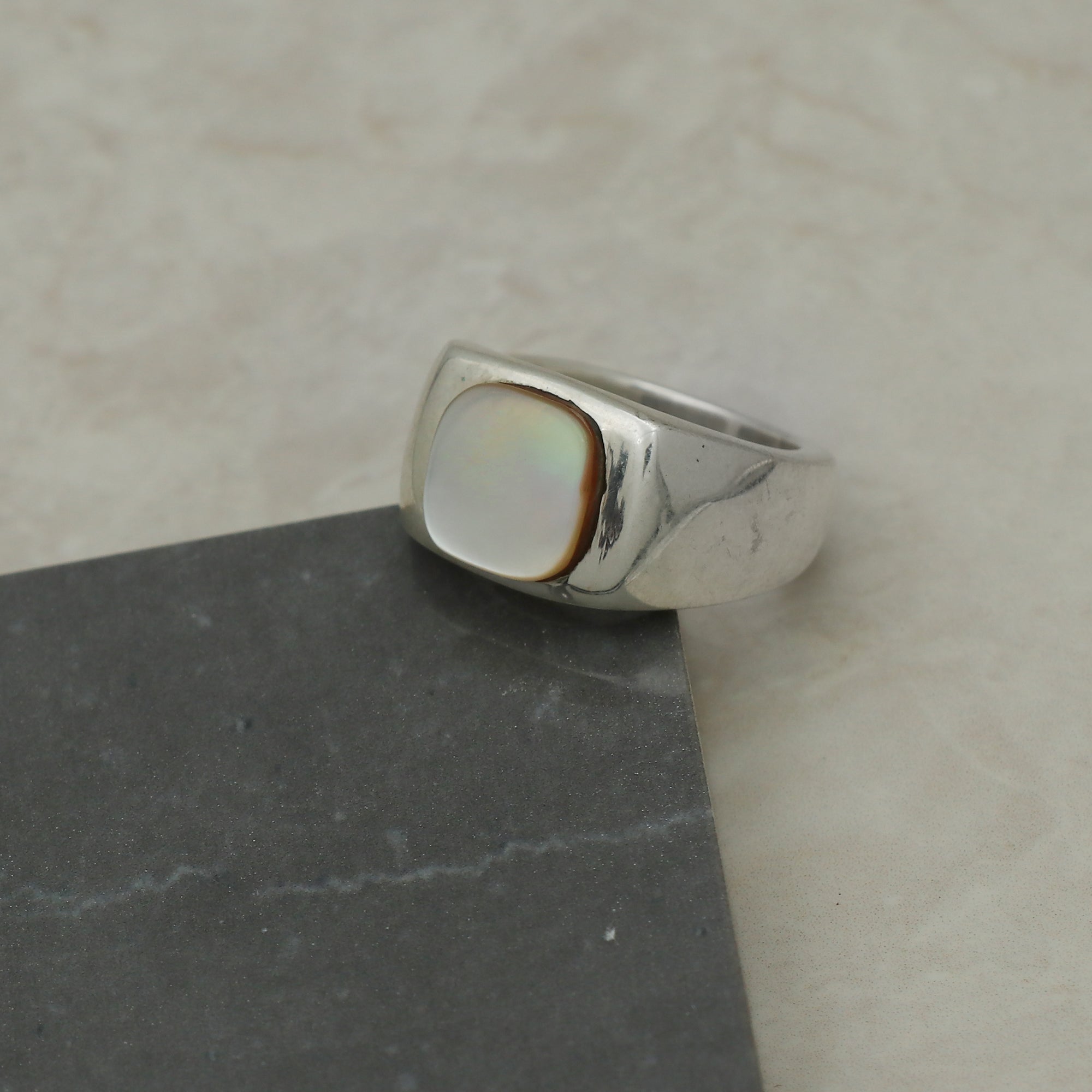 CLASSIC CUT PEARL RING