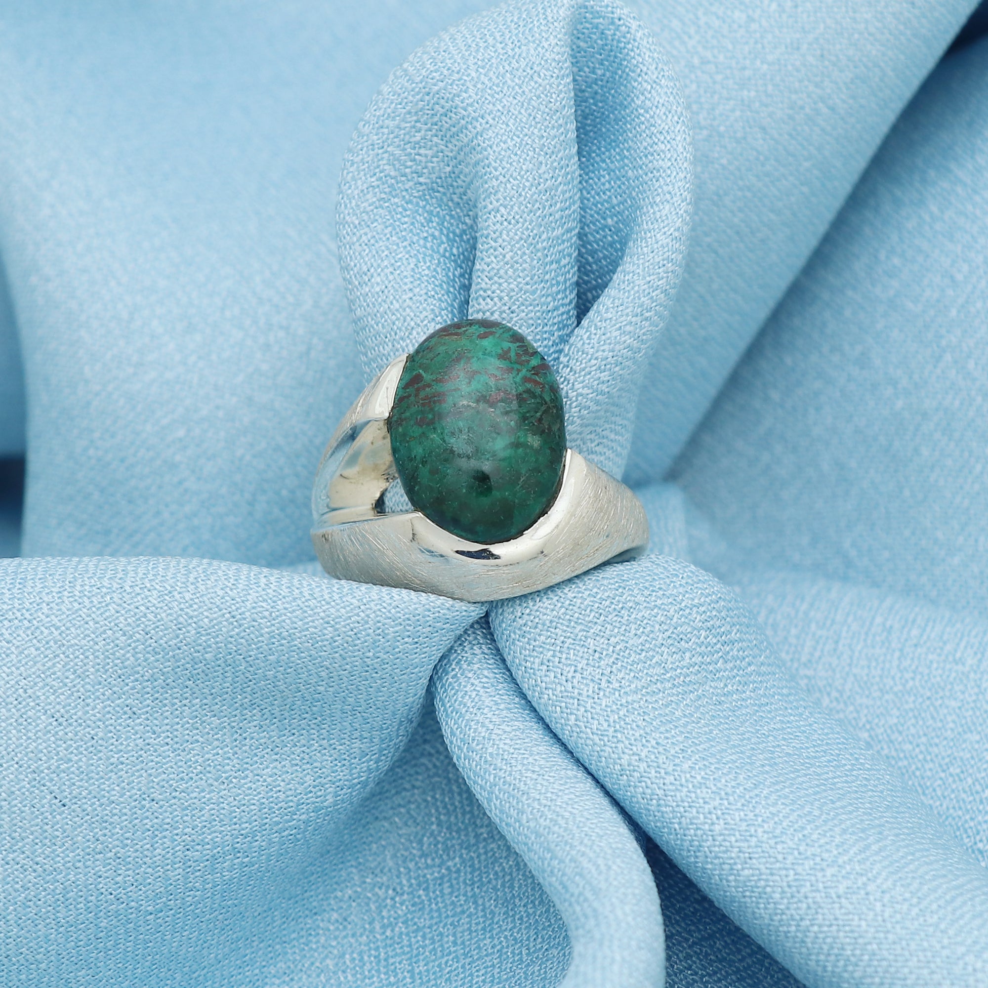 Bastian Ring