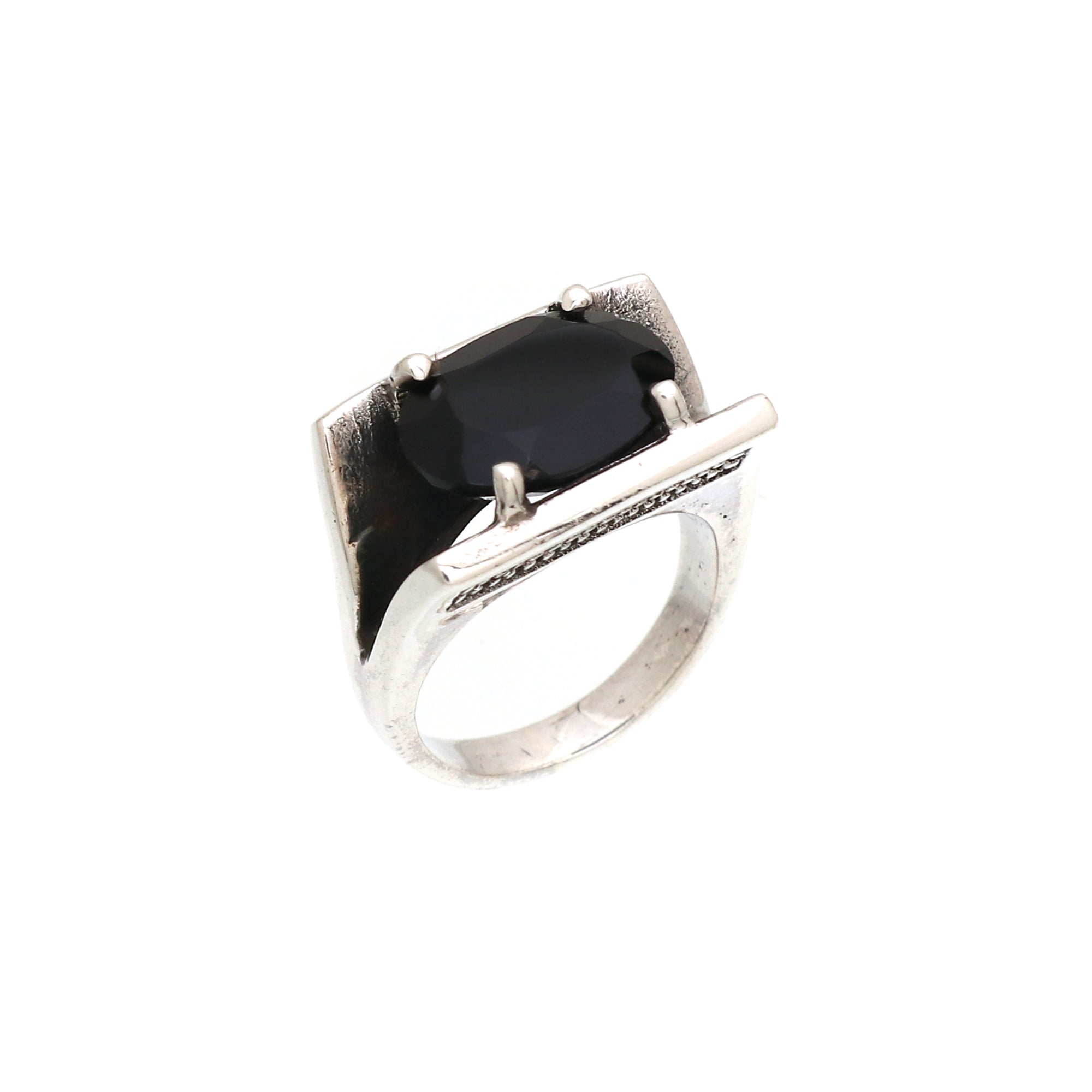 Tiara Ring