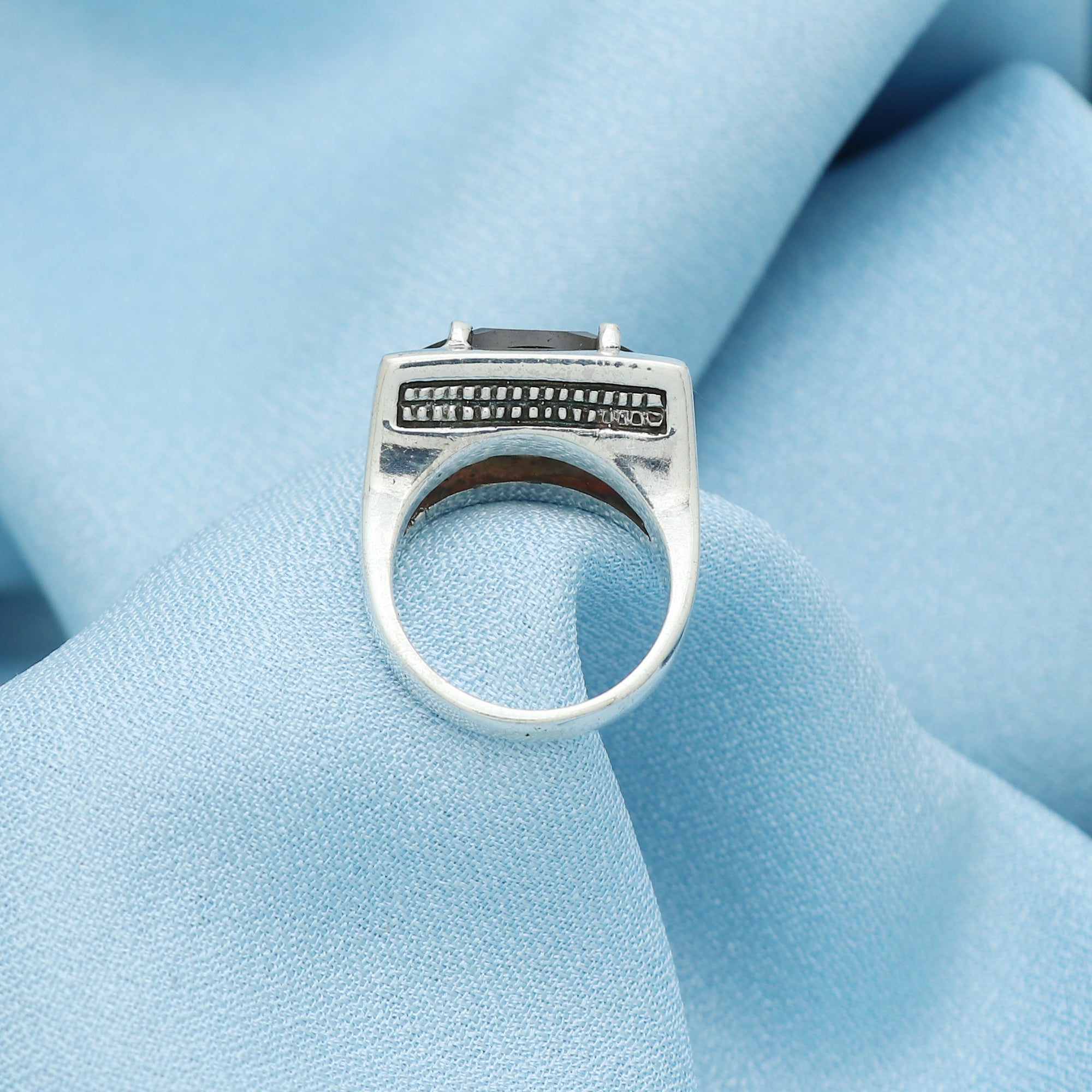 Tiara Ring