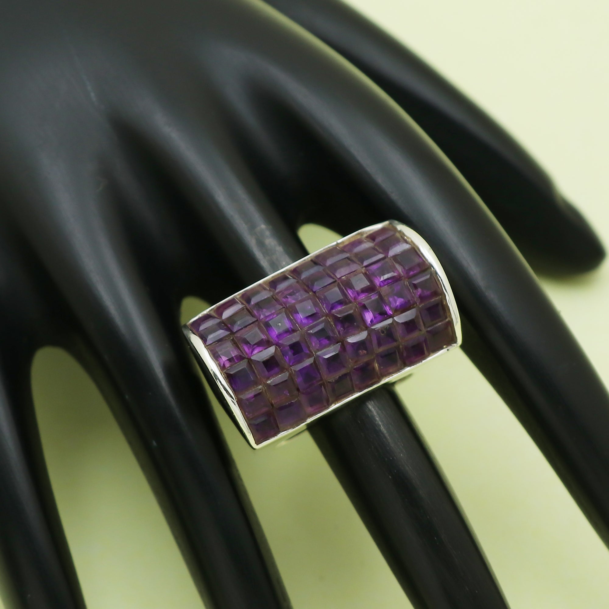 Elegant Ring v2