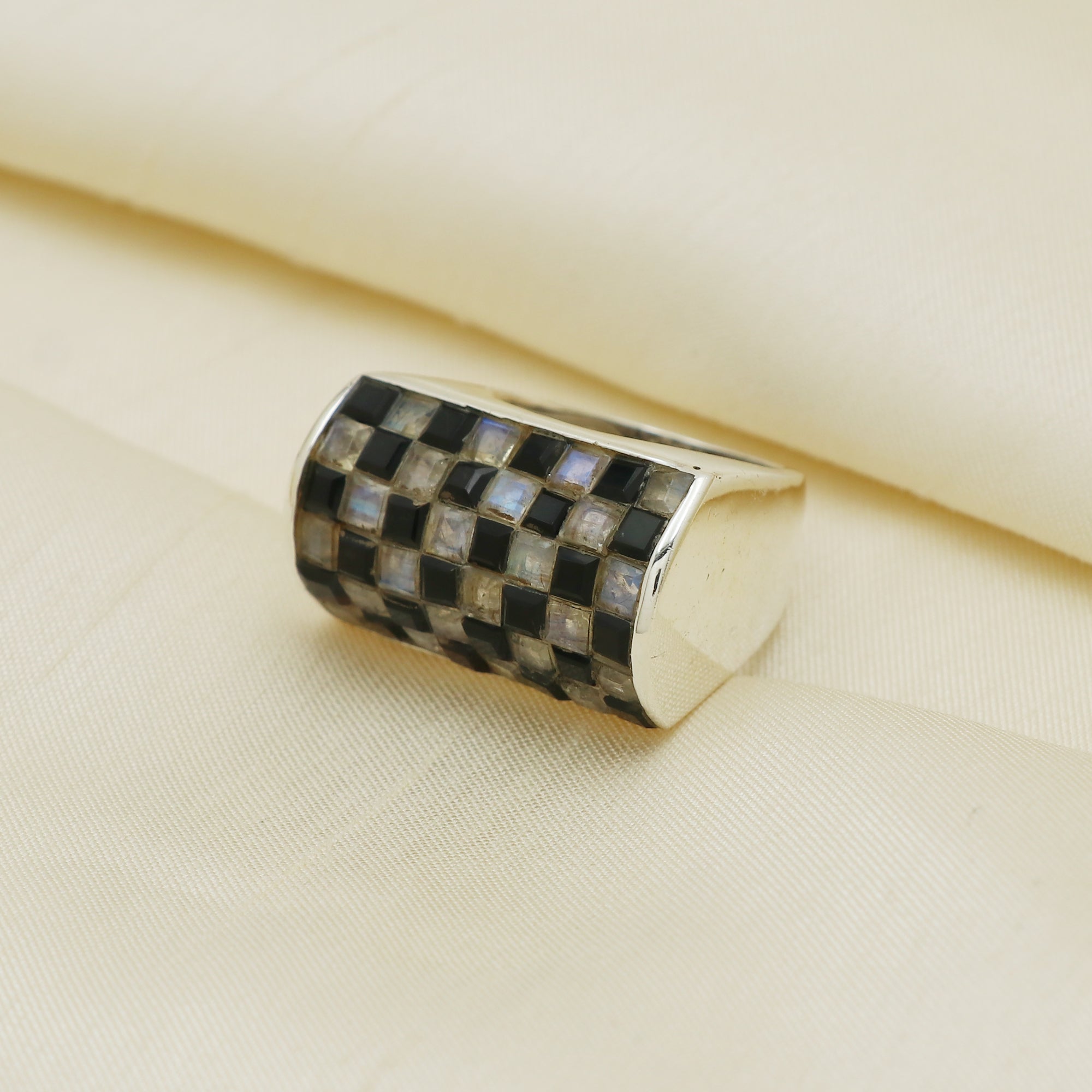 Elegant Ring v2