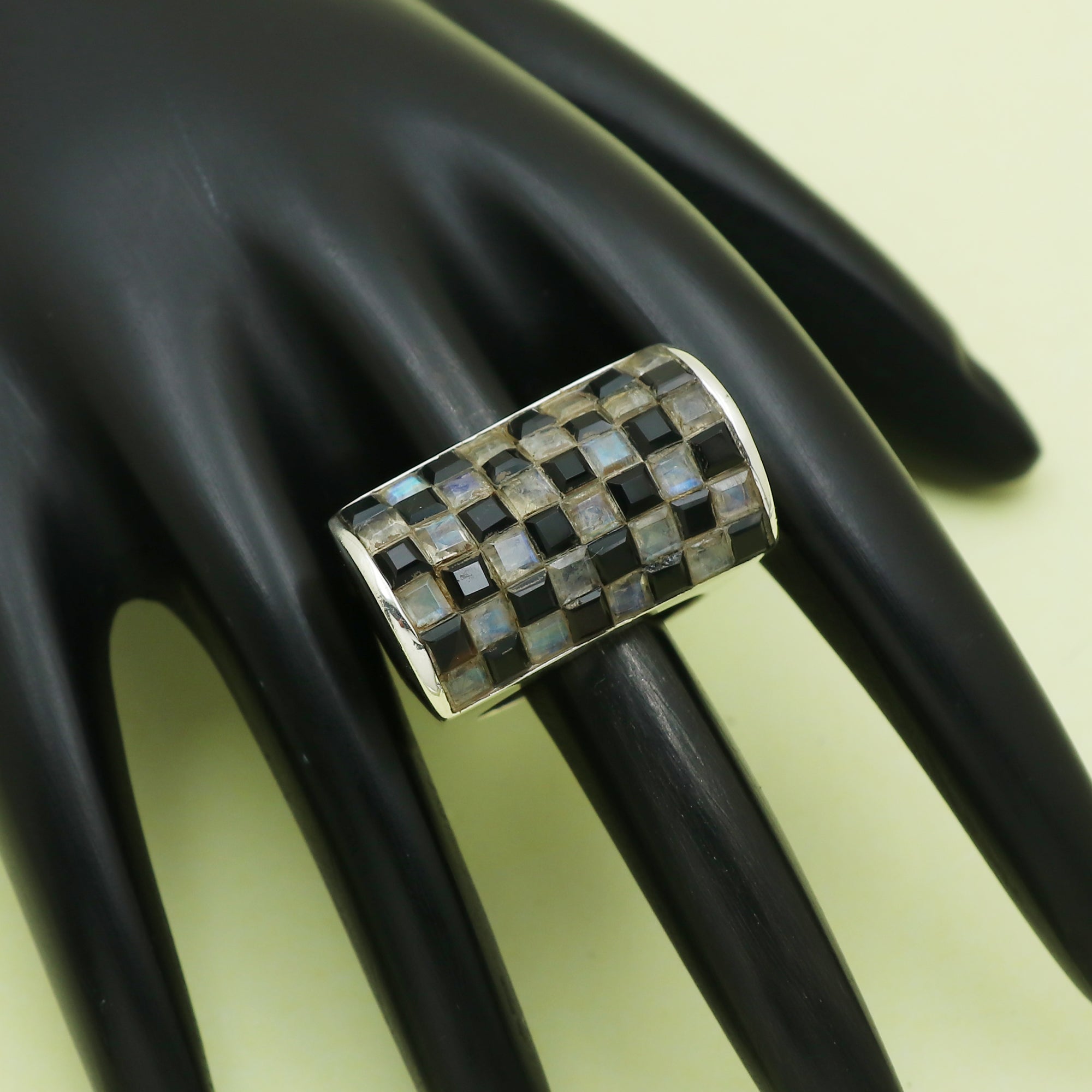 Elegant Ring v2