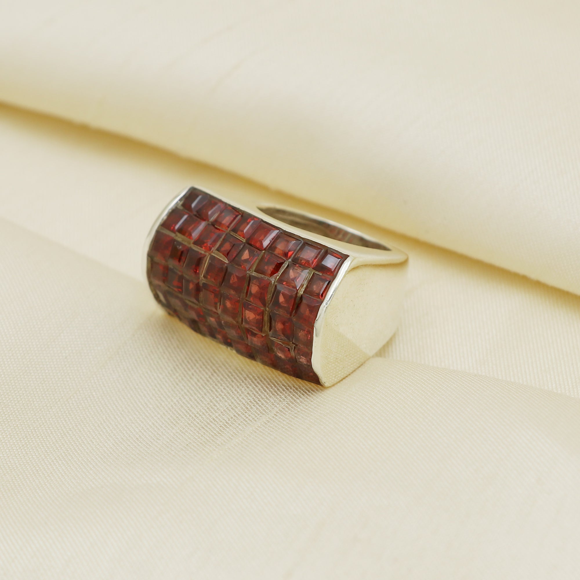 Elegant Ring v2