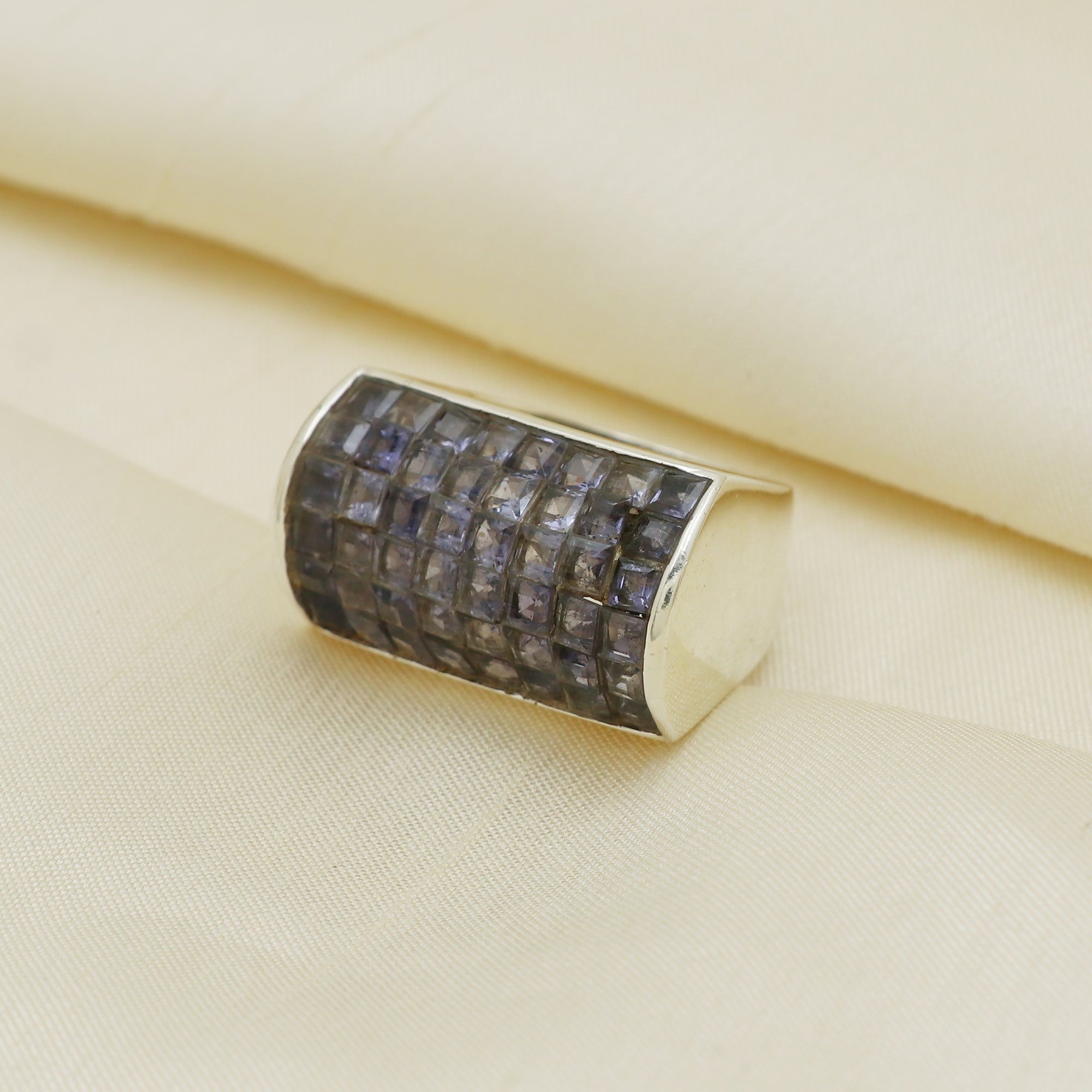 Elegant Ring v2
