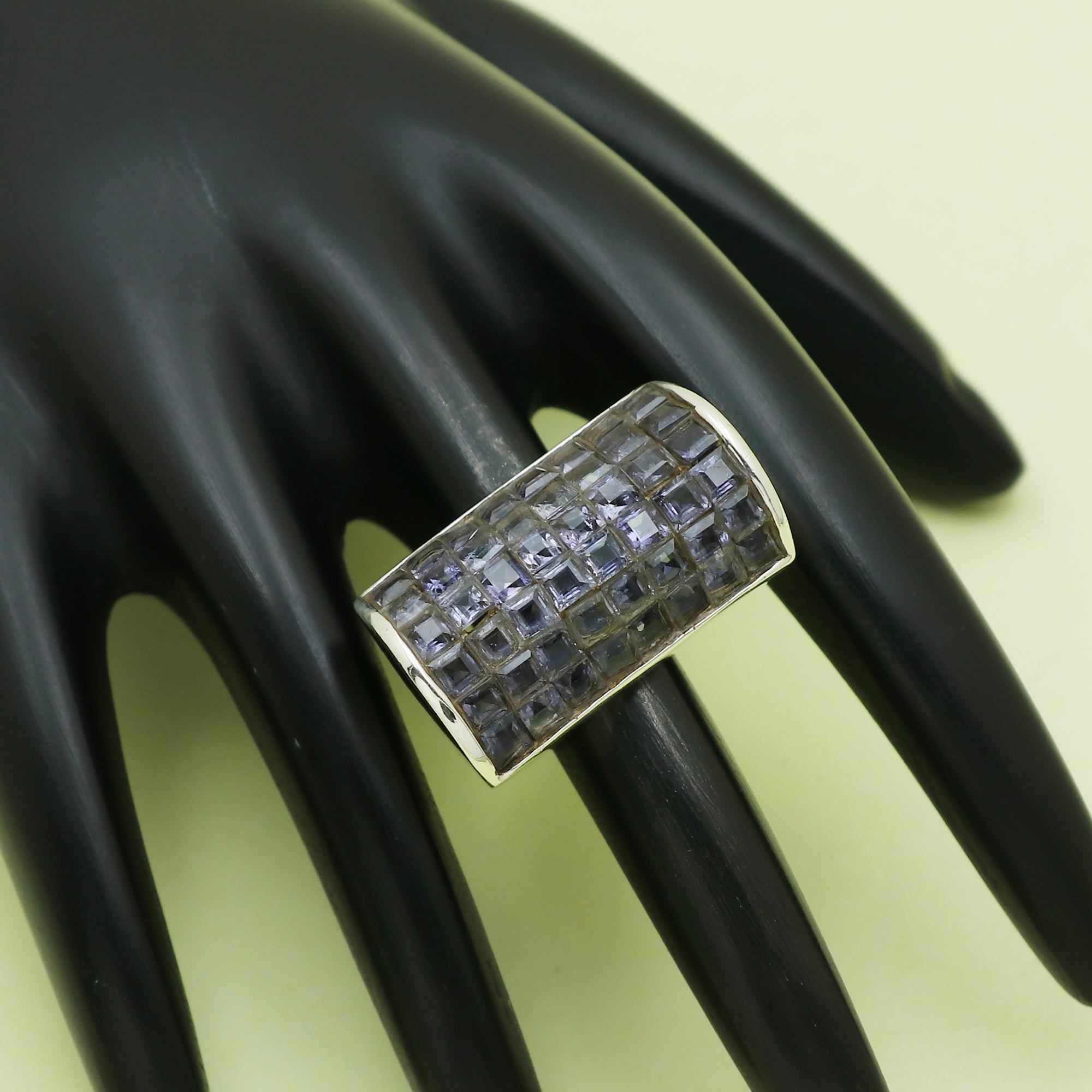 Elegant Ring v2